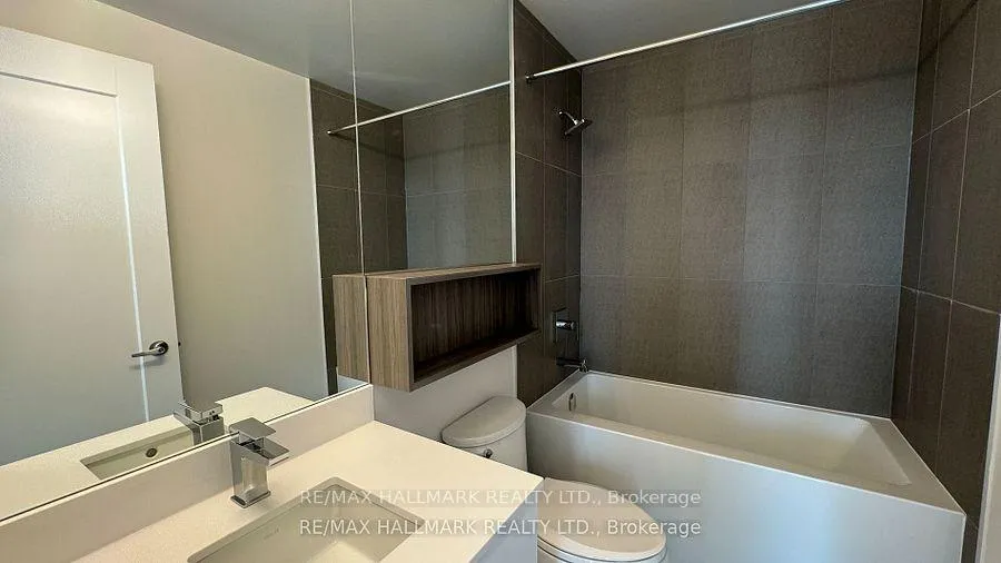 Photo 15 of Unit PH 3001, 70 Princess Street, Toronto, Waterfront Communities — HOMEH