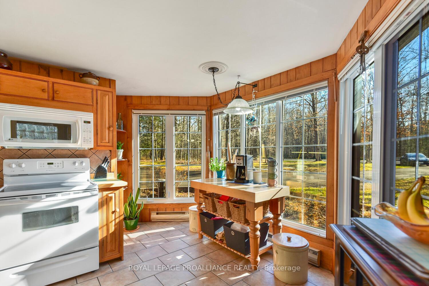 Photo 6 of 1718 County Road 21, Edwardsburgh/Cardinal, Edwardsburgh/Cardinal Twp — HOMEH