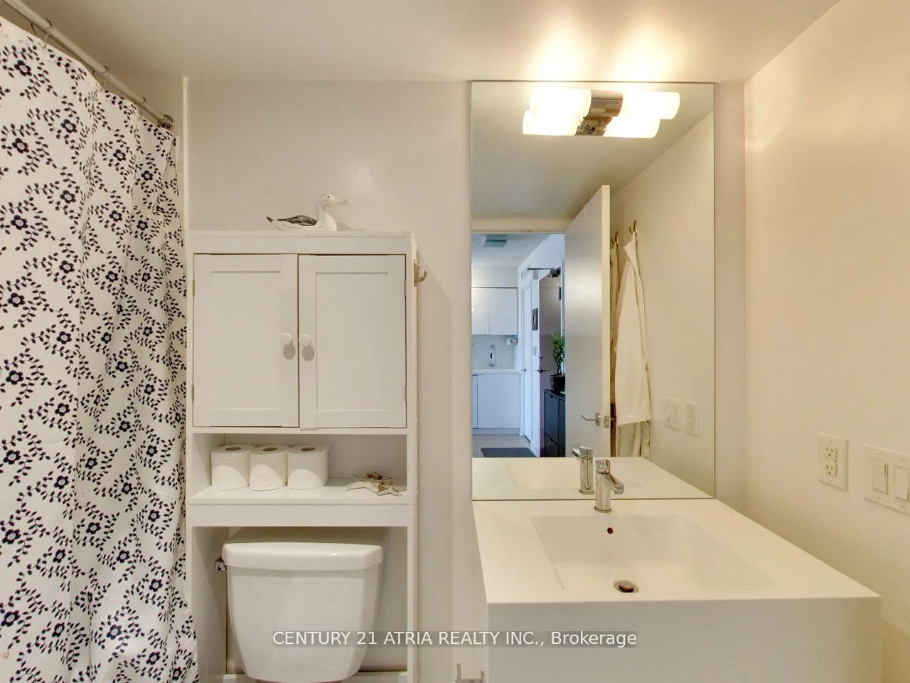 Photo 16 of Unit 2901, 15 Iceboat Terrace, Toronto, Waterfront Communities — HOMEH