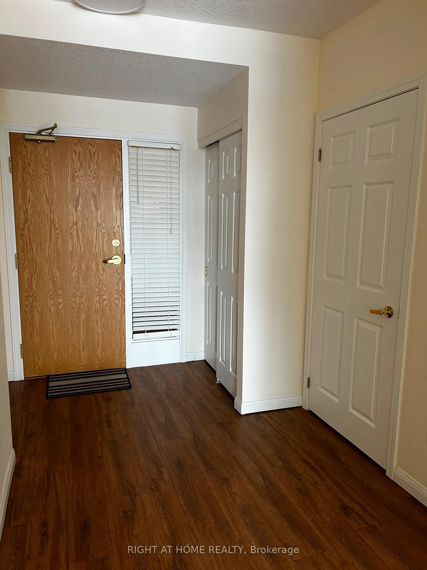 Photo 9 of Unit 410, 94 Dean Avenue, Barrie, Painswick South — HOMEH