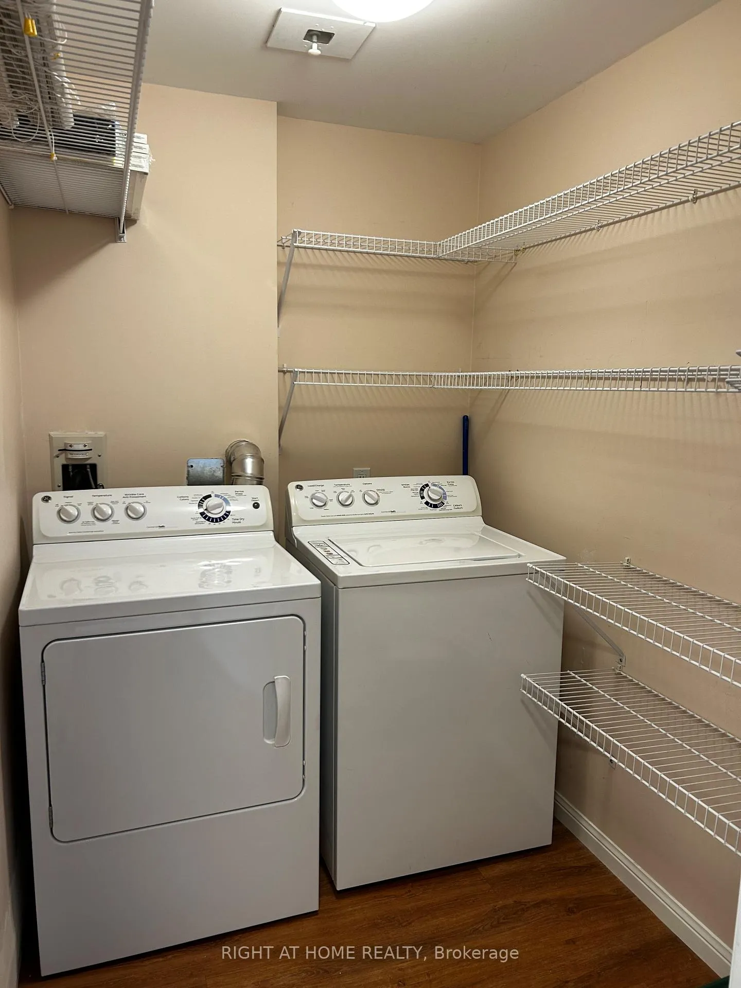 Photo 10 of Unit 410, 94 Dean Avenue, Barrie, Painswick South — HOMEH