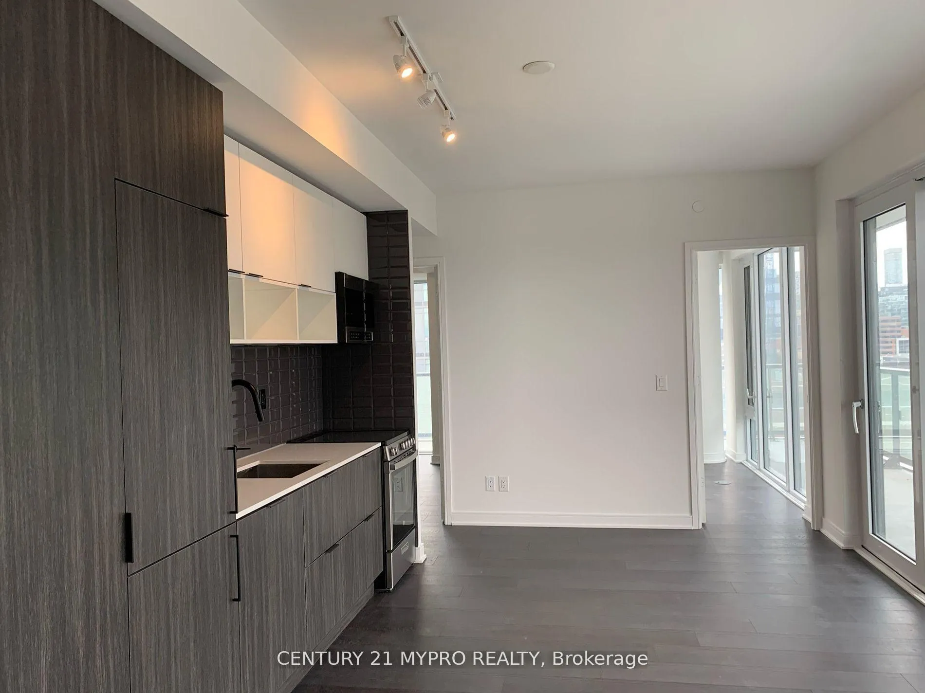 Photo 3 of Unit S709, 180 Mill Street, Toronto, Waterfront Communities — HOMEH
