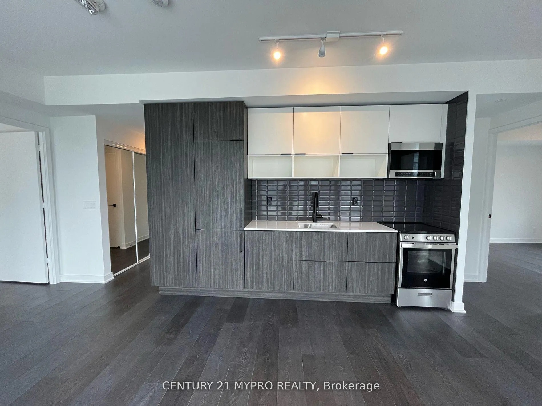 Photo 4 of Unit S709, 180 Mill Street, Toronto, Waterfront Communities — HOMEH