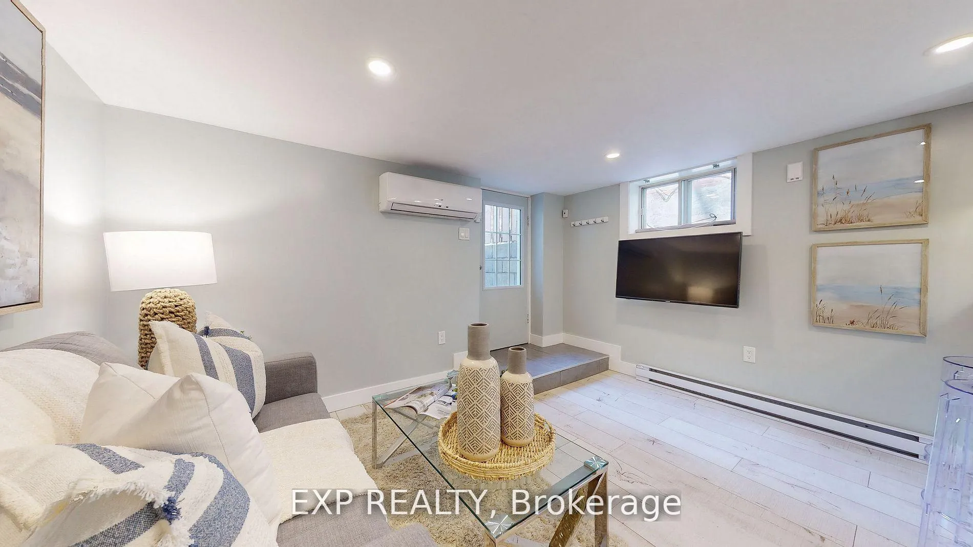 Photo 8 of Unit C, 122 Parkmount Road, Toronto, Greenwood-Coxwell — HOMEH