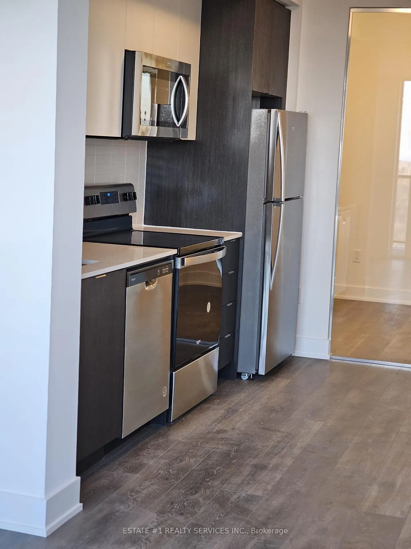 Photo 16 of Unit 1410, 204 Burnhamthorpe Road E, Mississauga, Mississauga Valleys — HOMEH
