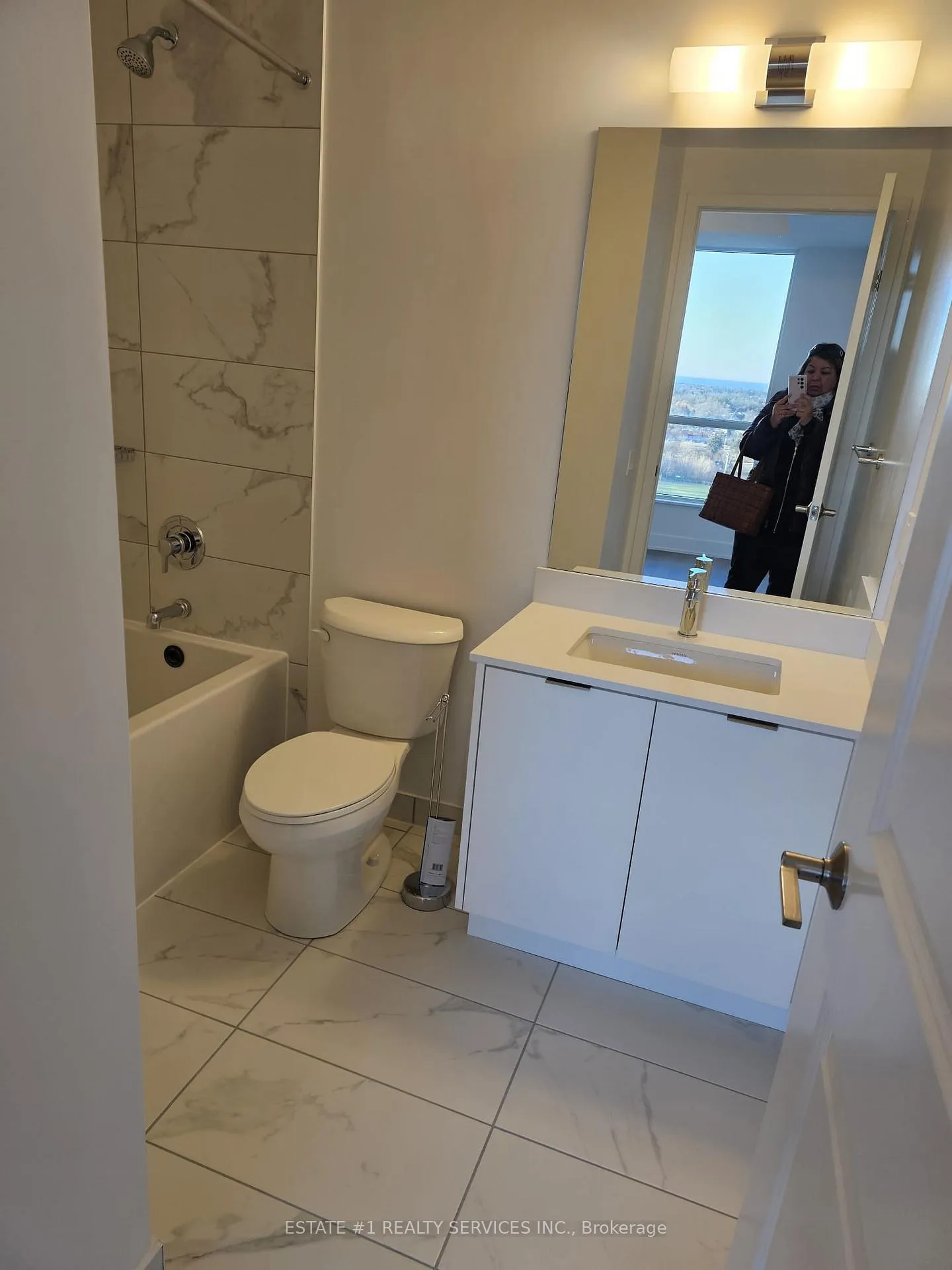 Photo 32 of Unit 1410, 204 Burnhamthorpe Road E, Mississauga, Mississauga Valleys — HOMEH