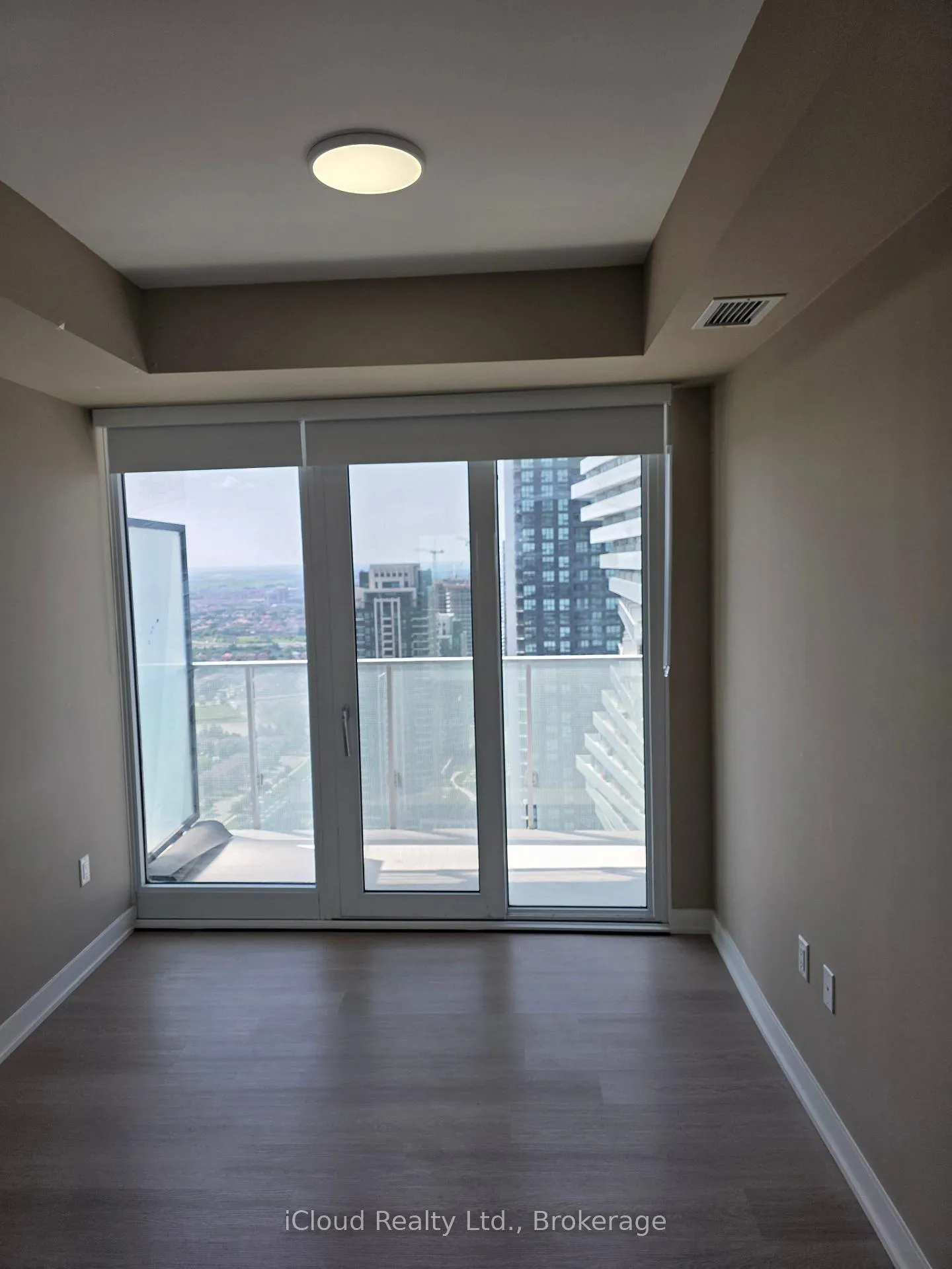 Photo 7 of Unit 3601, 3883 Quartz Road, Mississauga, City Centre — HOMEH