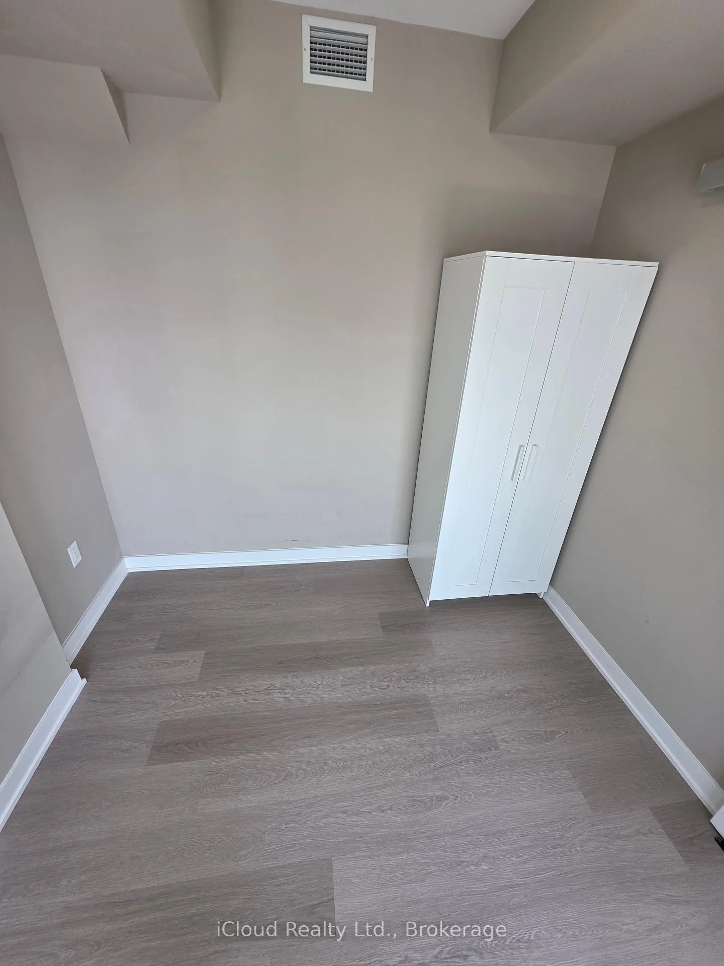Photo 11 of Unit 3601, 3883 Quartz Road, Mississauga, City Centre — HOMEH