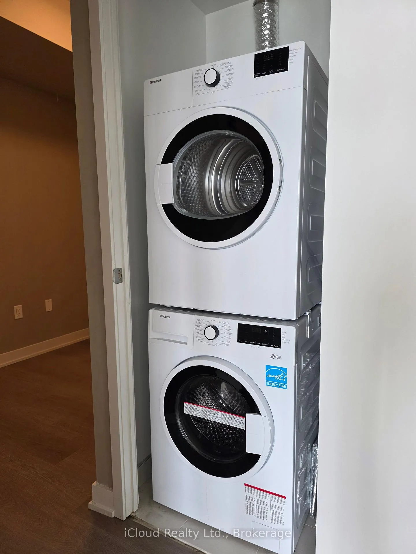 Photo 12 of Unit 3601, 3883 Quartz Road, Mississauga, City Centre — HOMEH