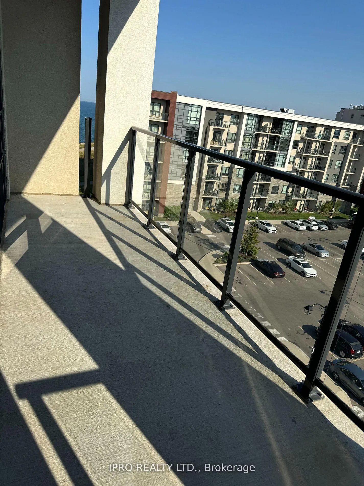 Photo 17 of Unit 637, 125 Shoreview Place, Hamilton, Lakeshore — HOMEH