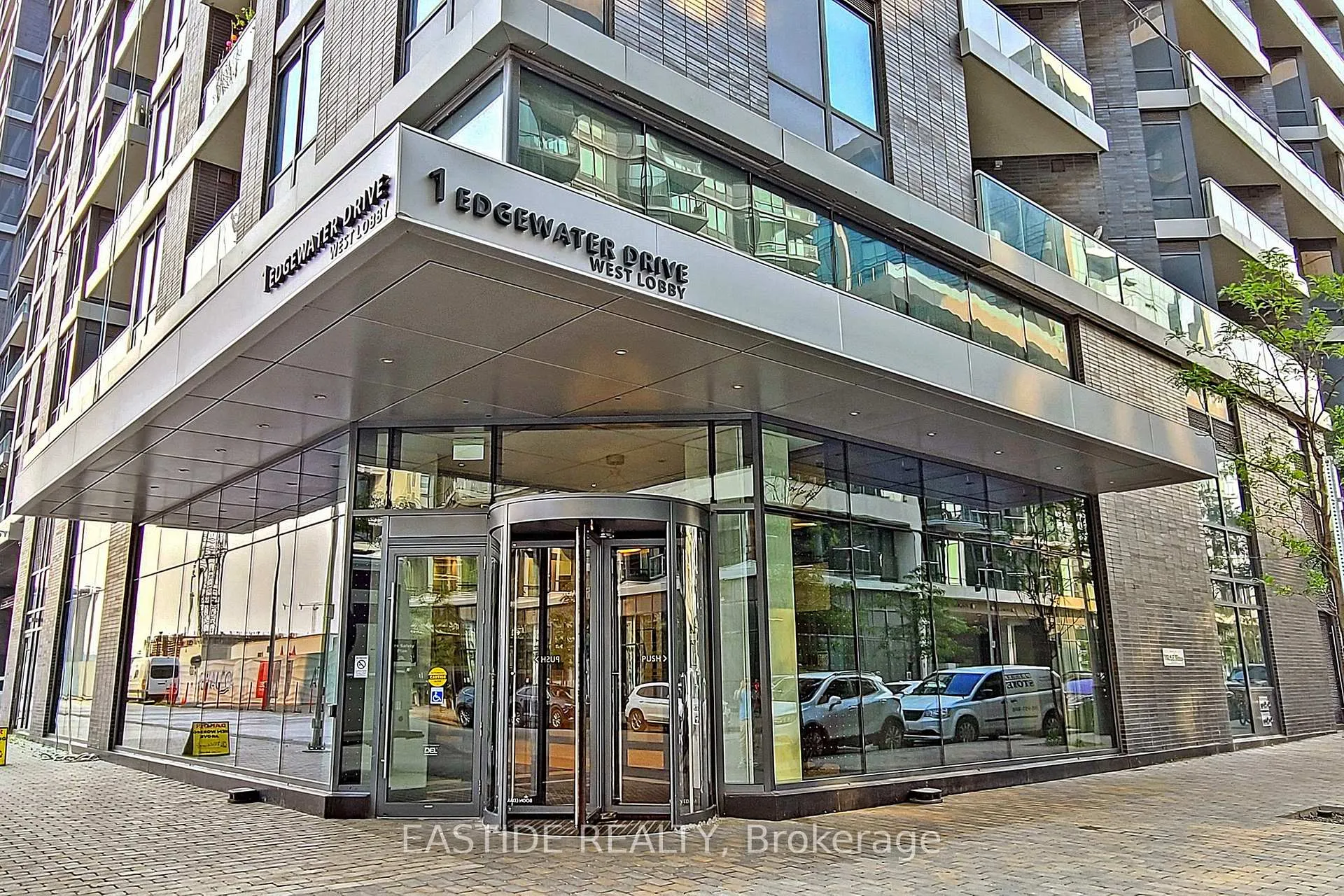 Photo 2 of Unit Sph09, 1 Edgewater Drive, Toronto, Waterfront Communities — HOMEH