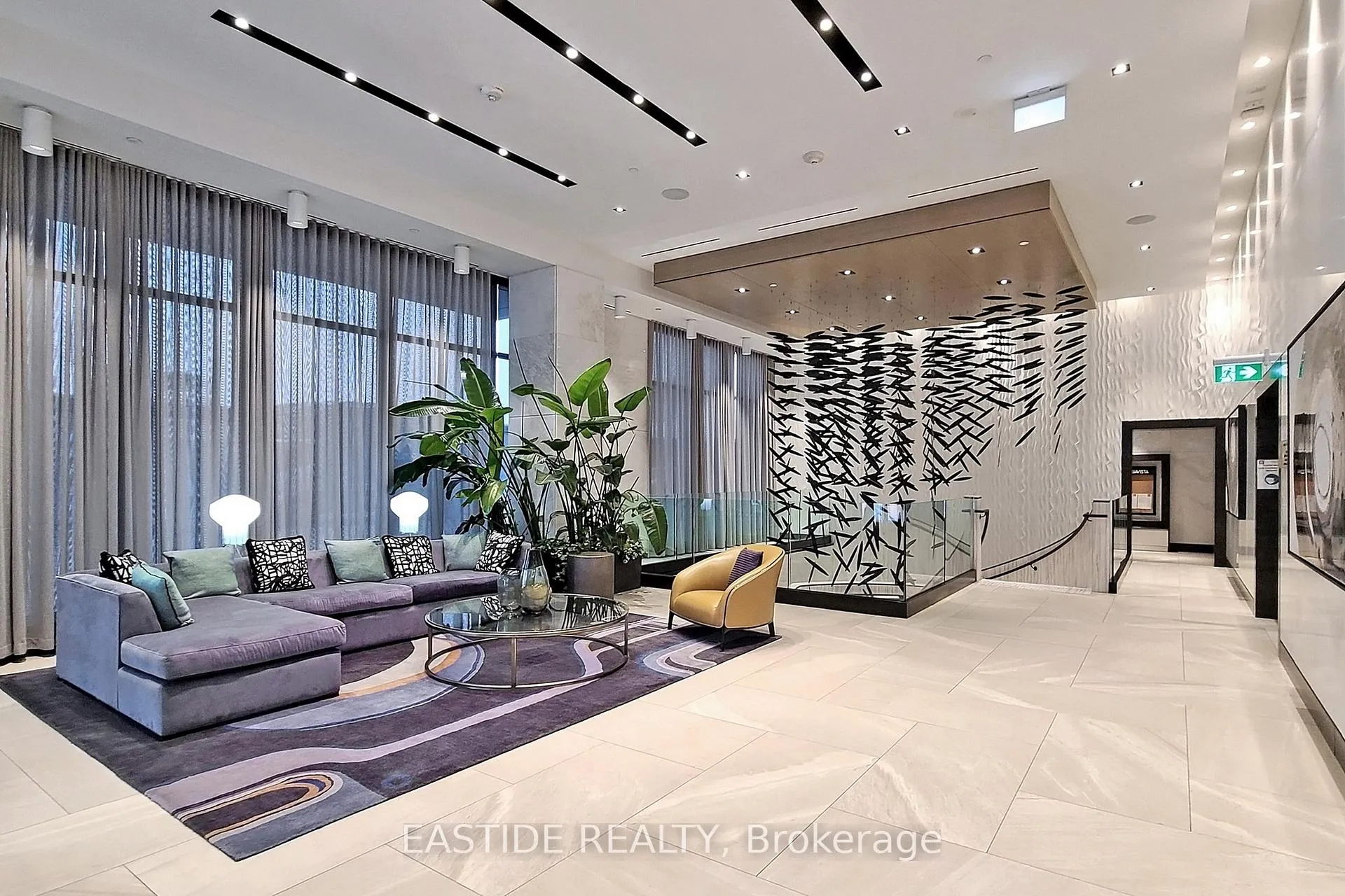 Photo 3 of Unit Sph09, 1 Edgewater Drive, Toronto, Waterfront Communities — HOMEH