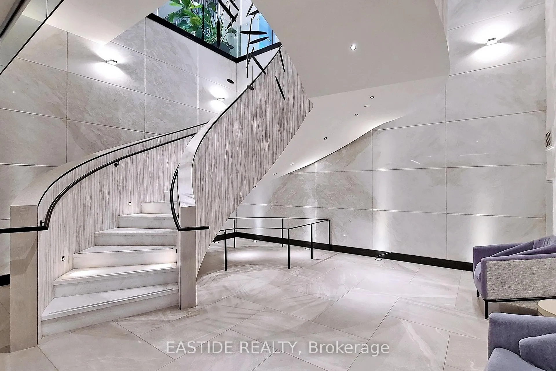 Photo 4 of Unit Sph09, 1 Edgewater Drive, Toronto, Waterfront Communities — HOMEH