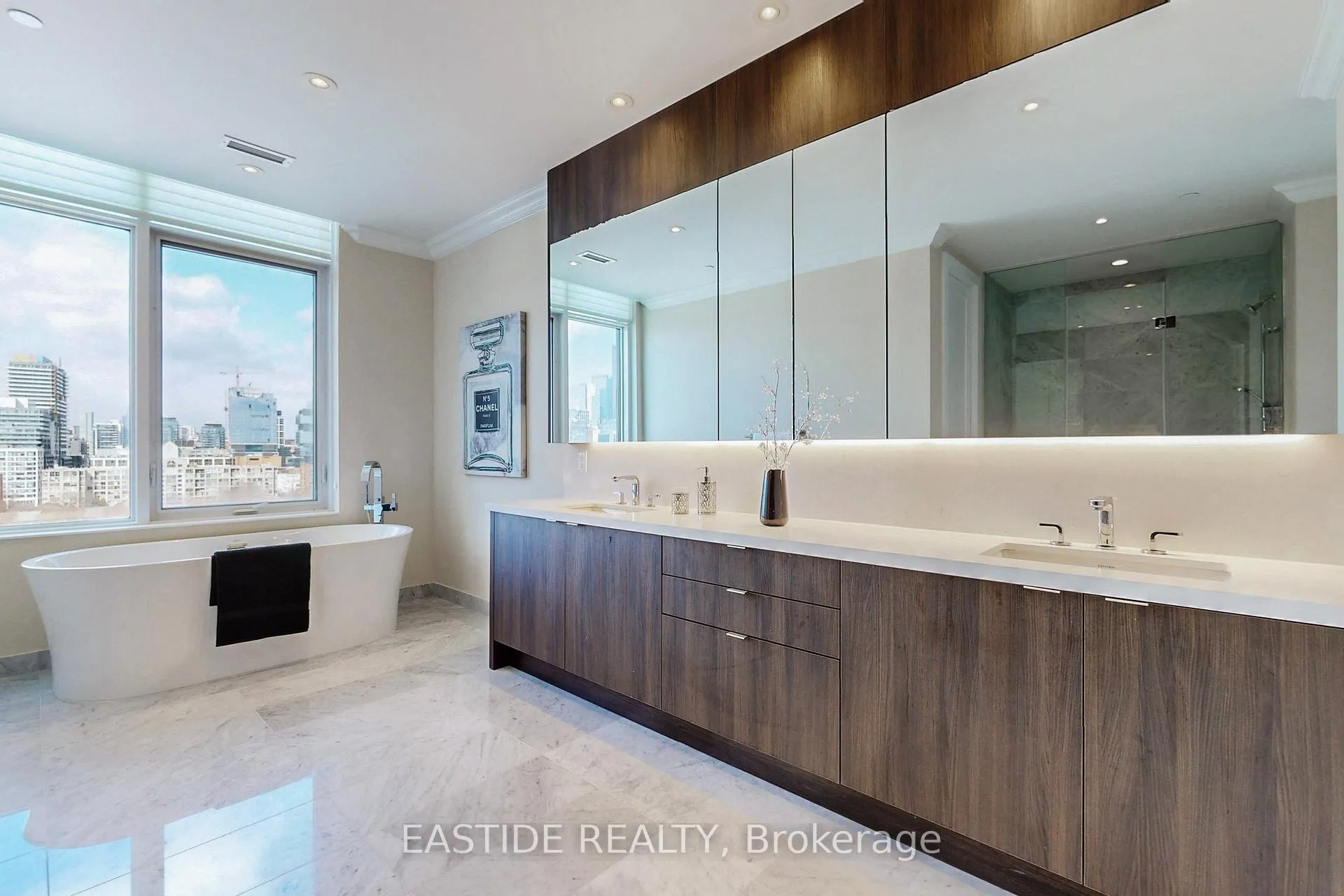 Photo 20 of Unit Sph09, 1 Edgewater Drive, Toronto, Waterfront Communities — HOMEH