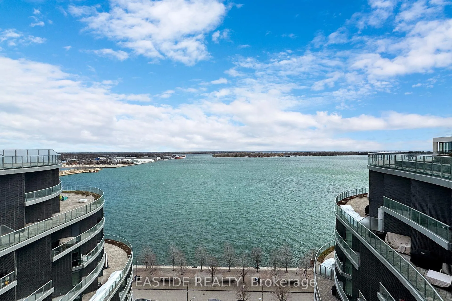 Photo 31 of Unit Sph09, 1 Edgewater Drive, Toronto, Waterfront Communities — HOMEH