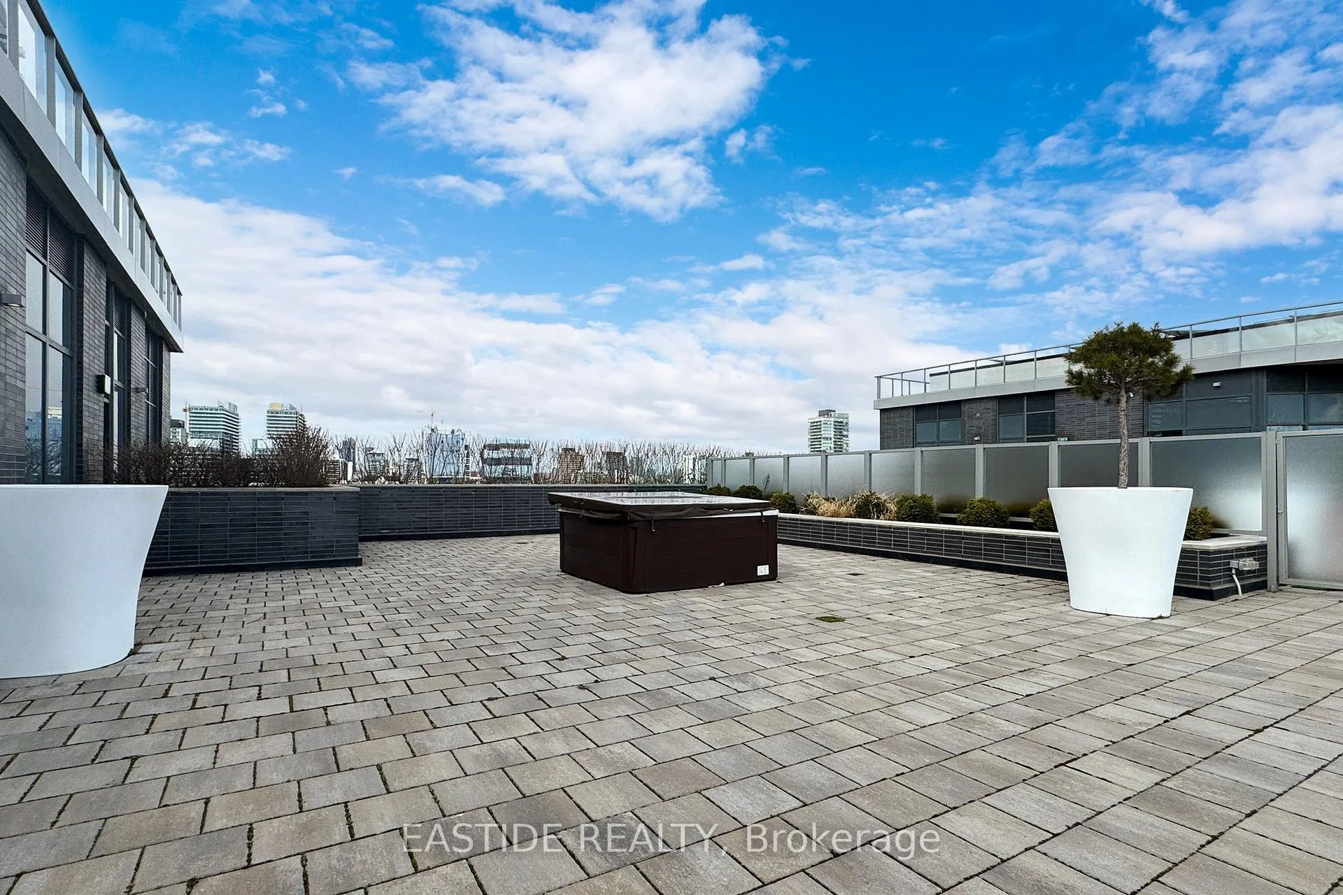 Photo 36 of Unit Sph09, 1 Edgewater Drive, Toronto, Waterfront Communities — HOMEH