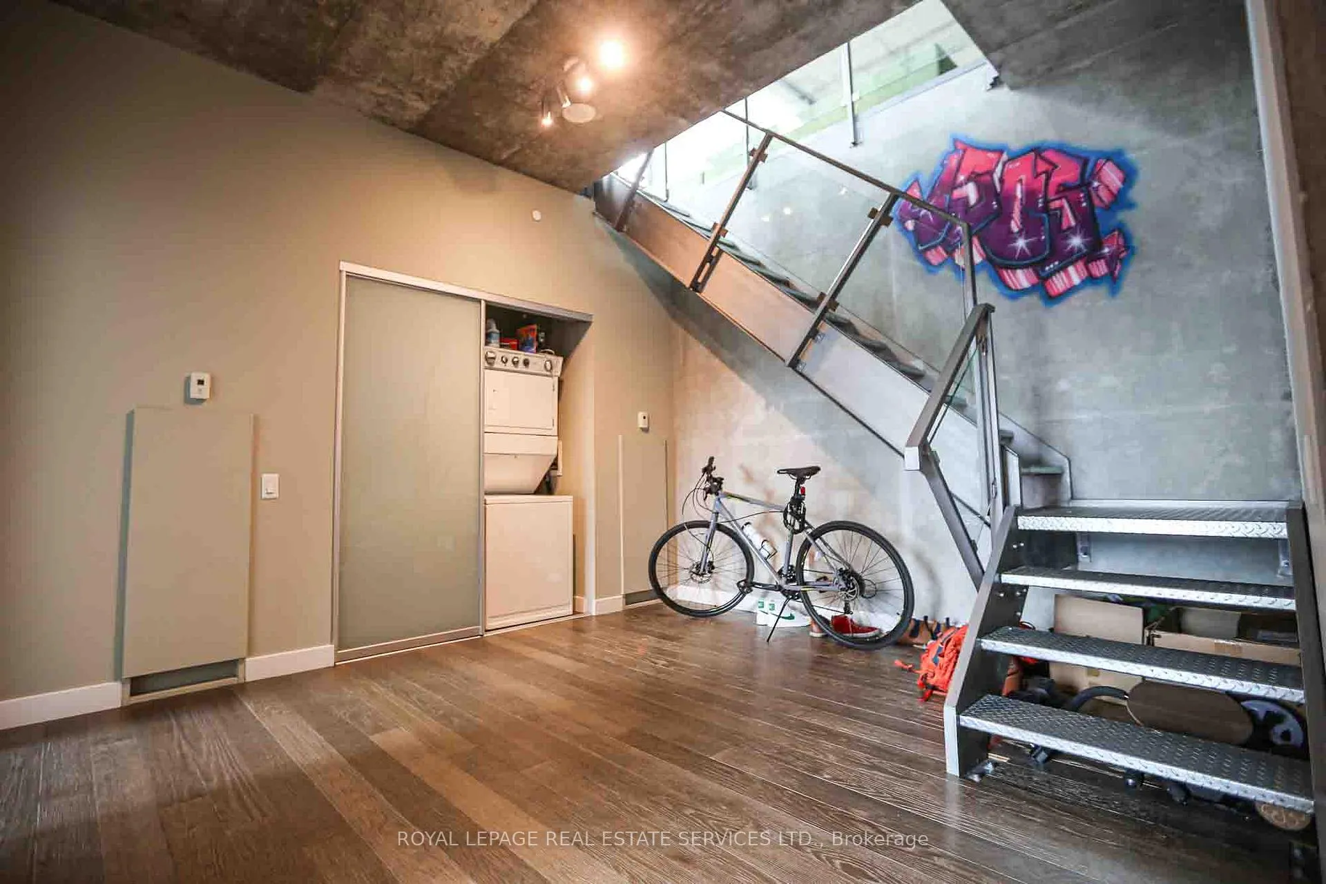 Photo 5 of Unit 1505, 25 Oxley Street, Toronto, Waterfront Communities — HOMEH