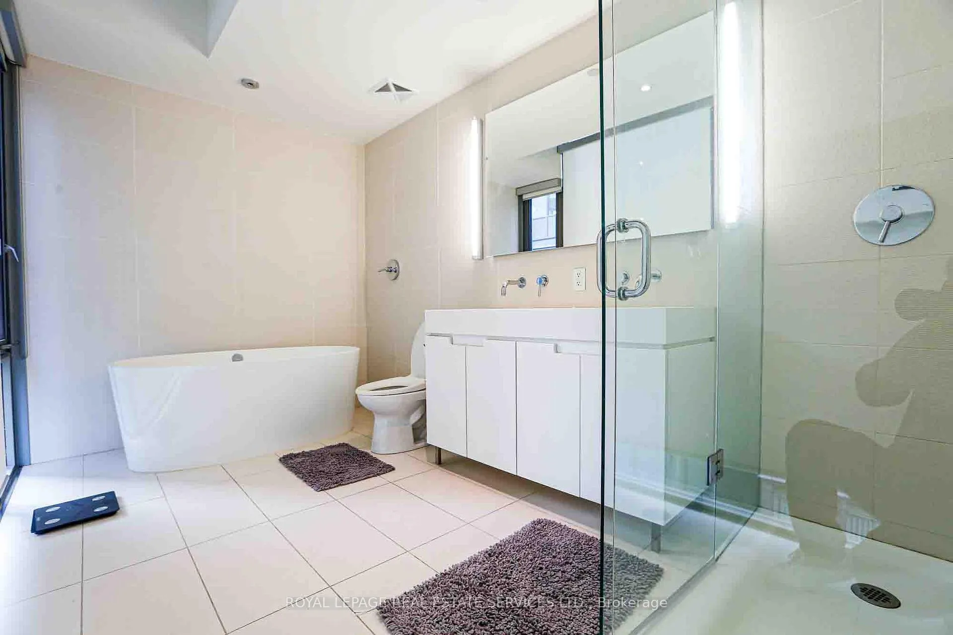 Photo 11 of Unit 1505, 25 Oxley Street, Toronto, Waterfront Communities — HOMEH