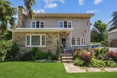 Front of Unit 2, 15 Parkside Drive