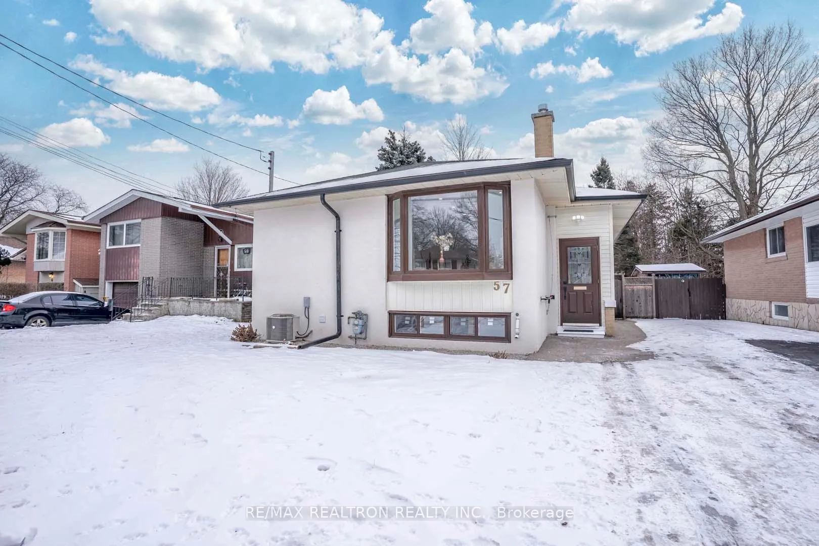 Photo 1 of 57 Thornbeck Drive, Scarborough, Woburn — HOMEH