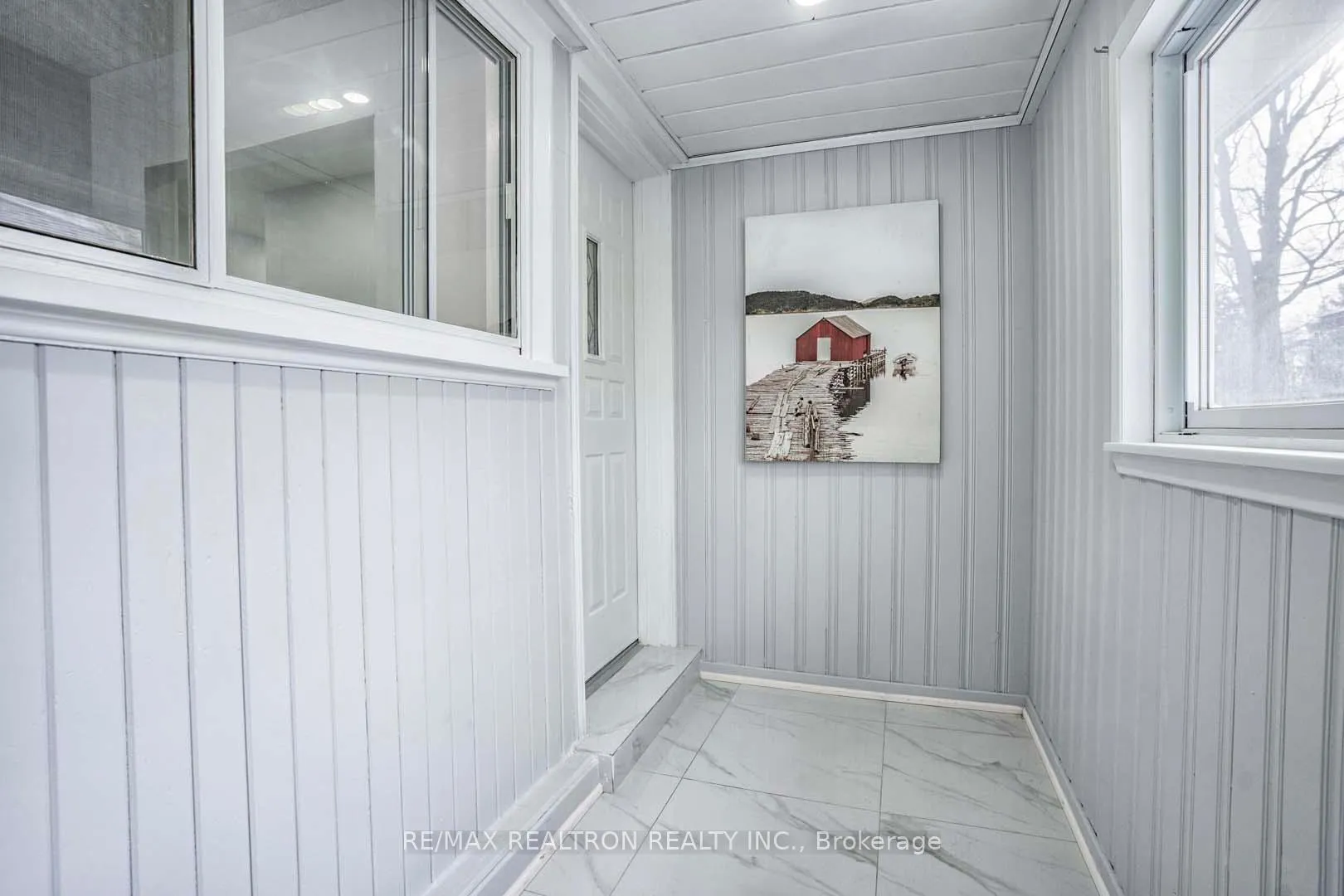 Photo 3 of 57 Thornbeck Drive, Scarborough, Woburn — HOMEH