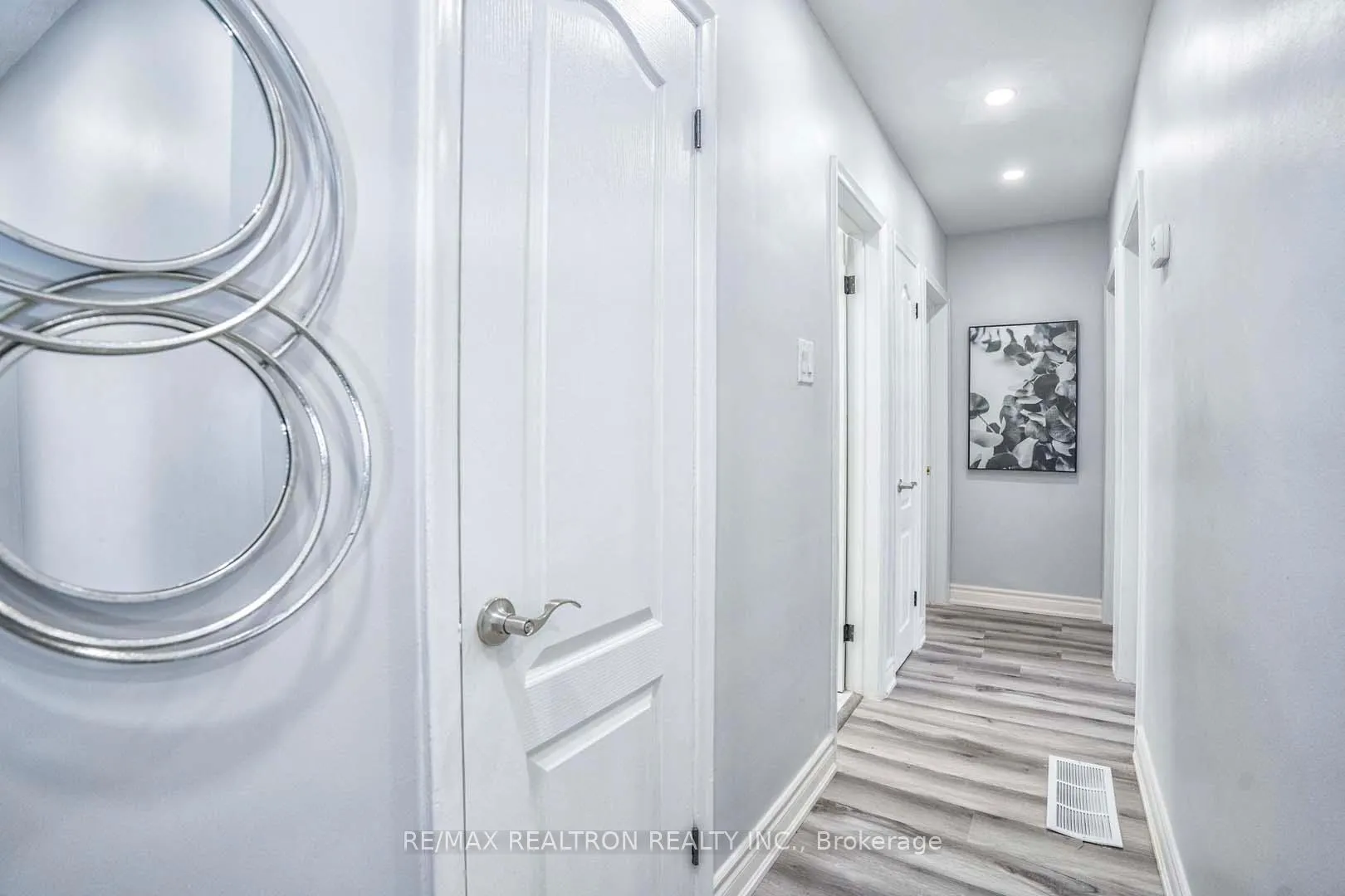 Photo 11 of 57 Thornbeck Drive, Scarborough, Woburn — HOMEH