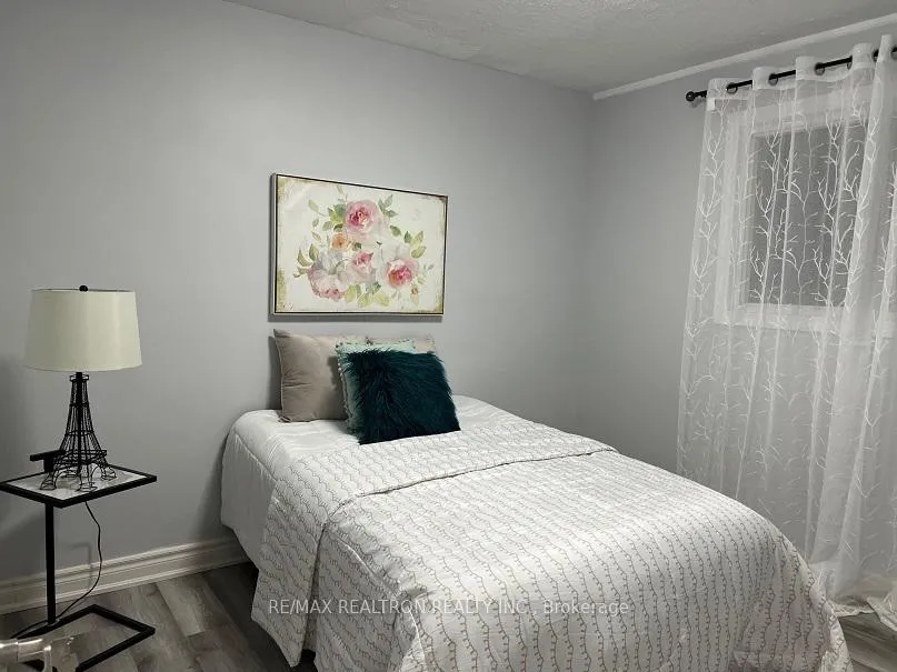 Photo 13 of 57 Thornbeck Drive, Scarborough, Woburn — HOMEH