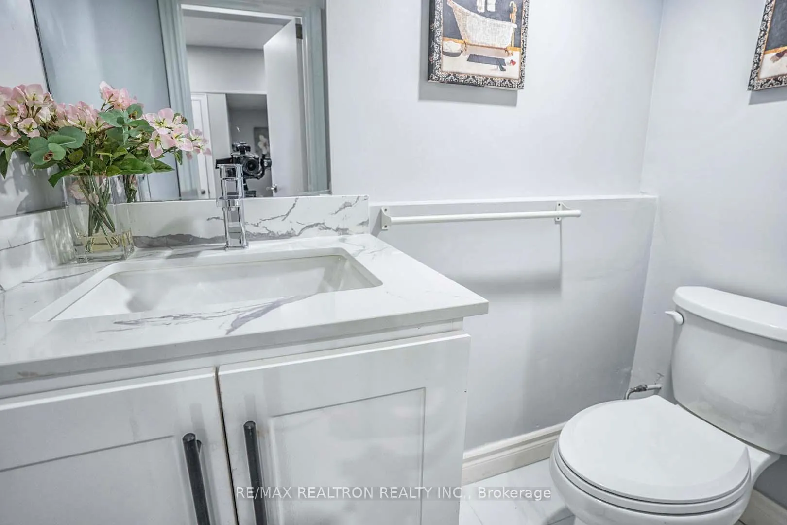 Photo 29 of 57 Thornbeck Drive, Scarborough, Woburn — HOMEH