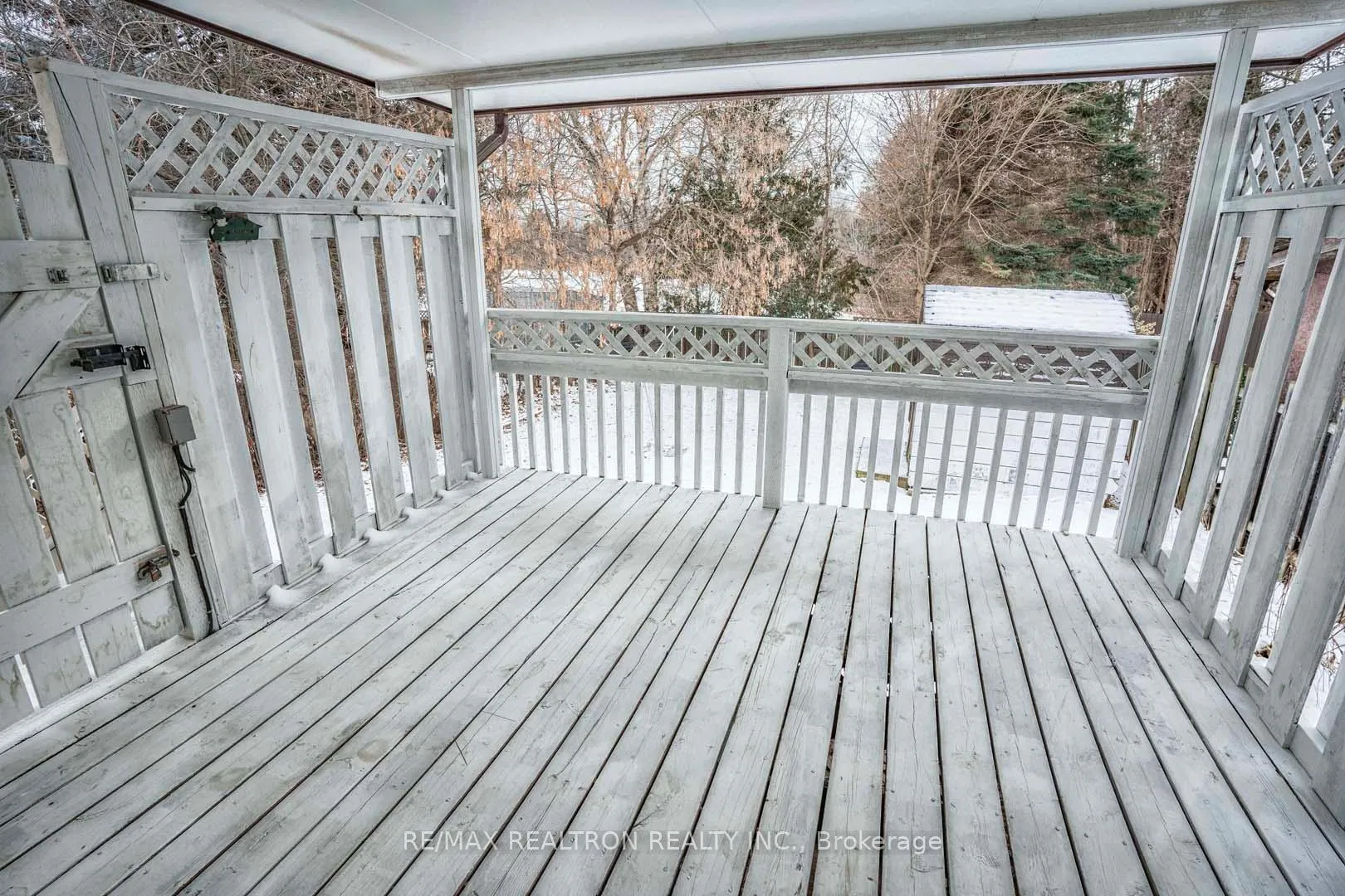 Photo 31 of 57 Thornbeck Drive, Scarborough, Woburn — HOMEH