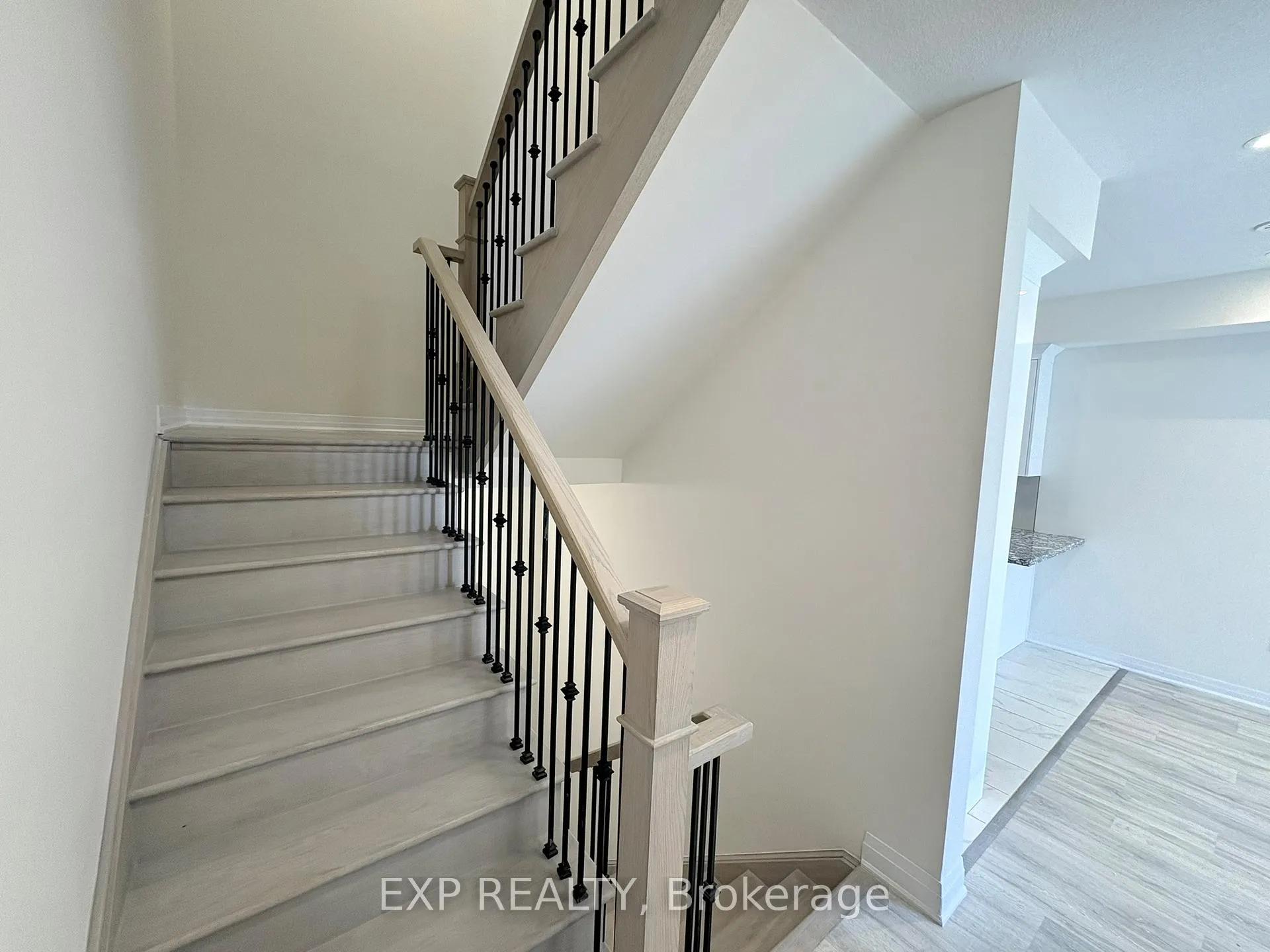 Photo 13 of Unit 22, 305 Garner Road W, Hamilton, Ancaster — HOMEH