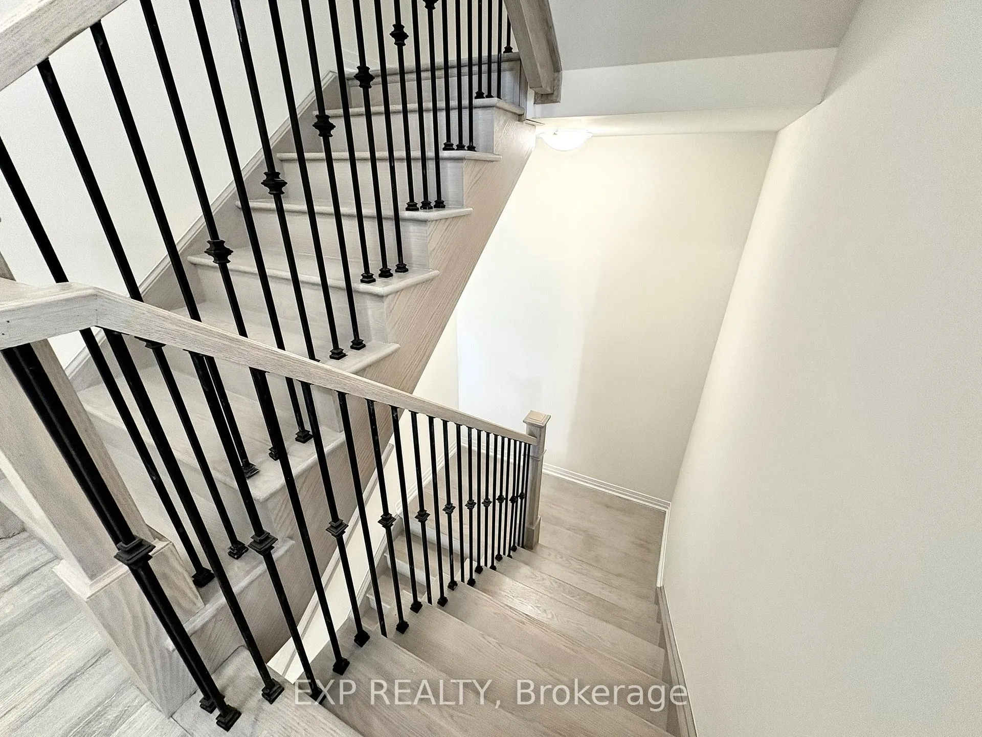 Photo 14 of Unit 22, 305 Garner Road W, Hamilton, Ancaster — HOMEH
