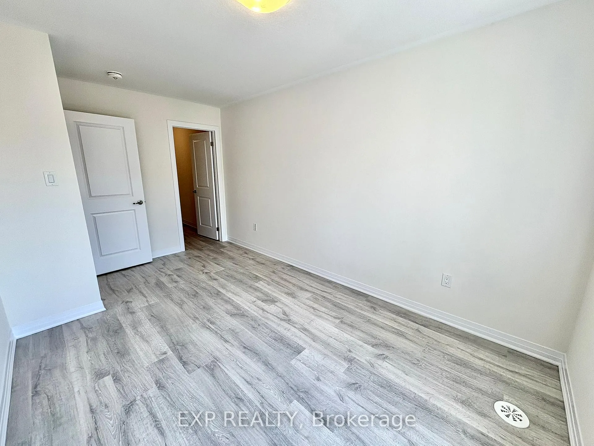 Photo 18 of Unit 22, 305 Garner Road W, Hamilton, Ancaster — HOMEH