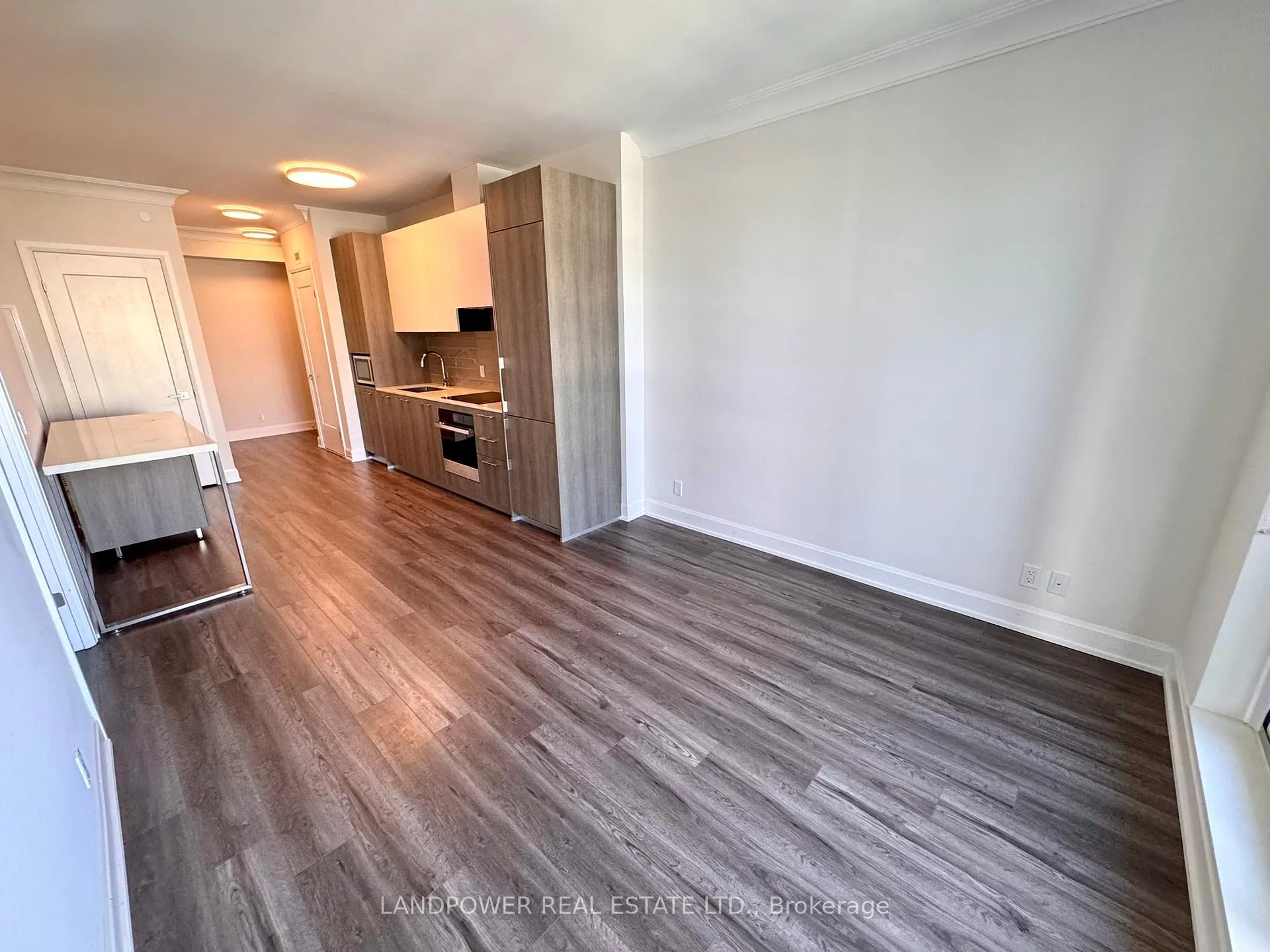 Photo 6 of Unit 1111, 38 Water Walk Drive, Markham, Unionville — HOMEH