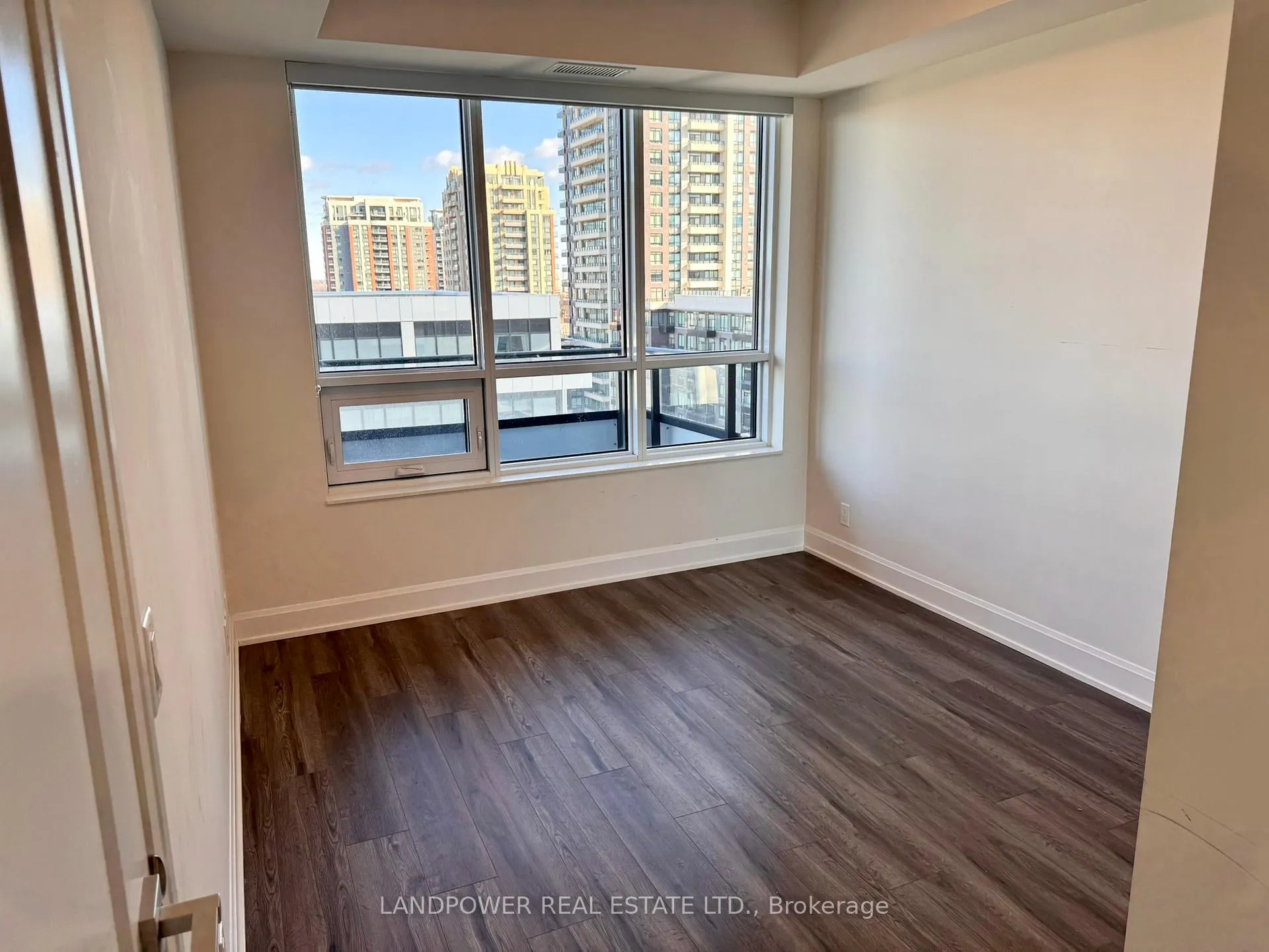 Photo 7 of Unit 1111, 38 Water Walk Drive, Markham, Unionville — HOMEH