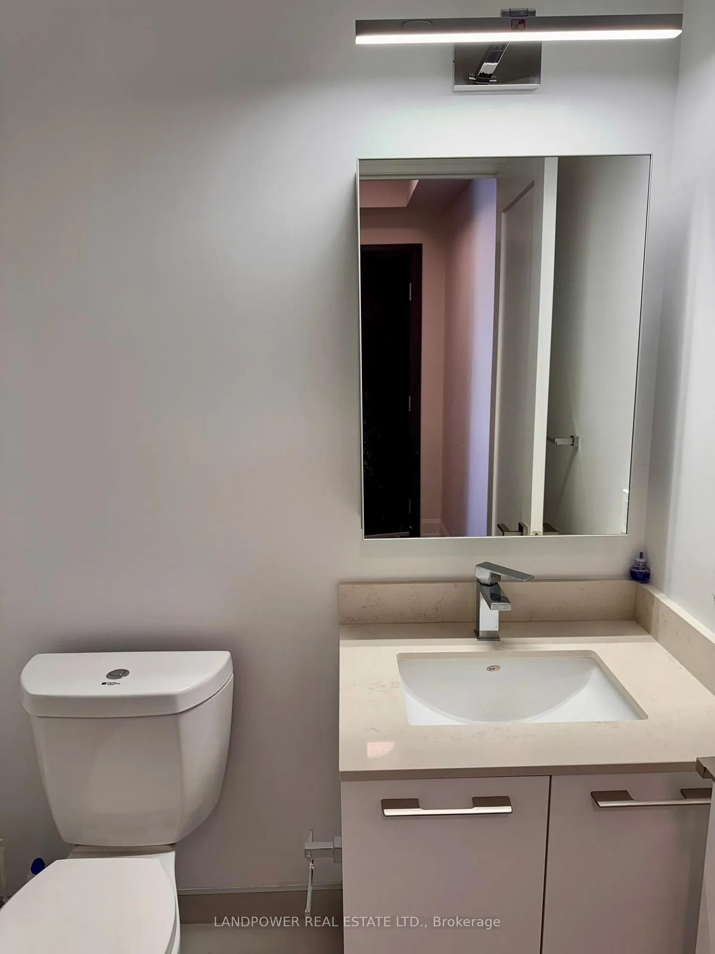 Photo 11 of Unit 1111, 38 Water Walk Drive, Markham, Unionville — HOMEH