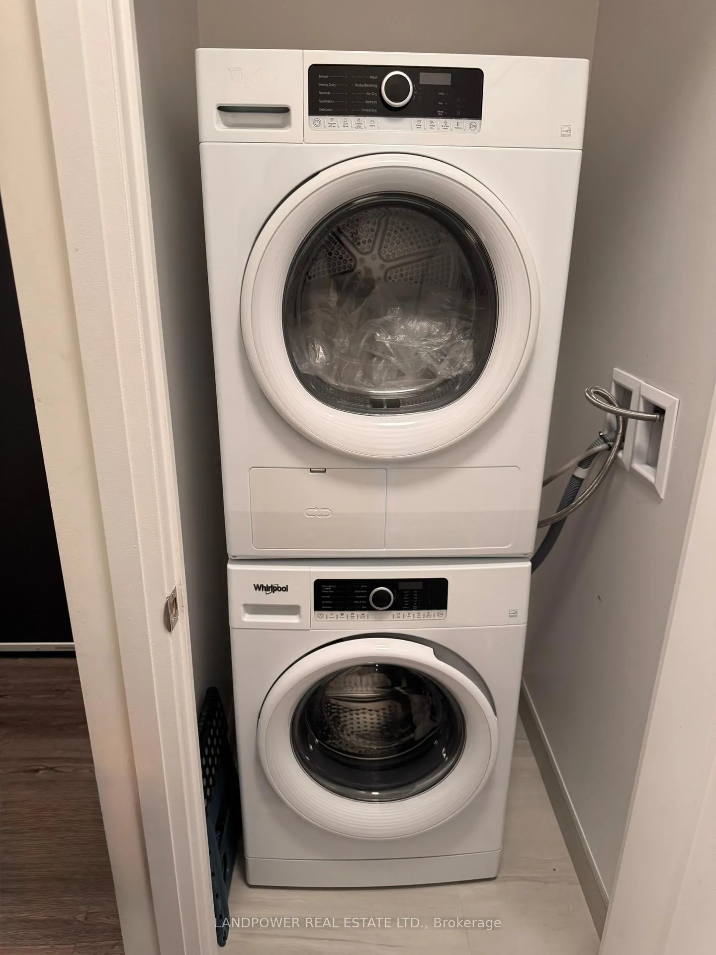 Photo 12 of Unit 1111, 38 Water Walk Drive, Markham, Unionville — HOMEH