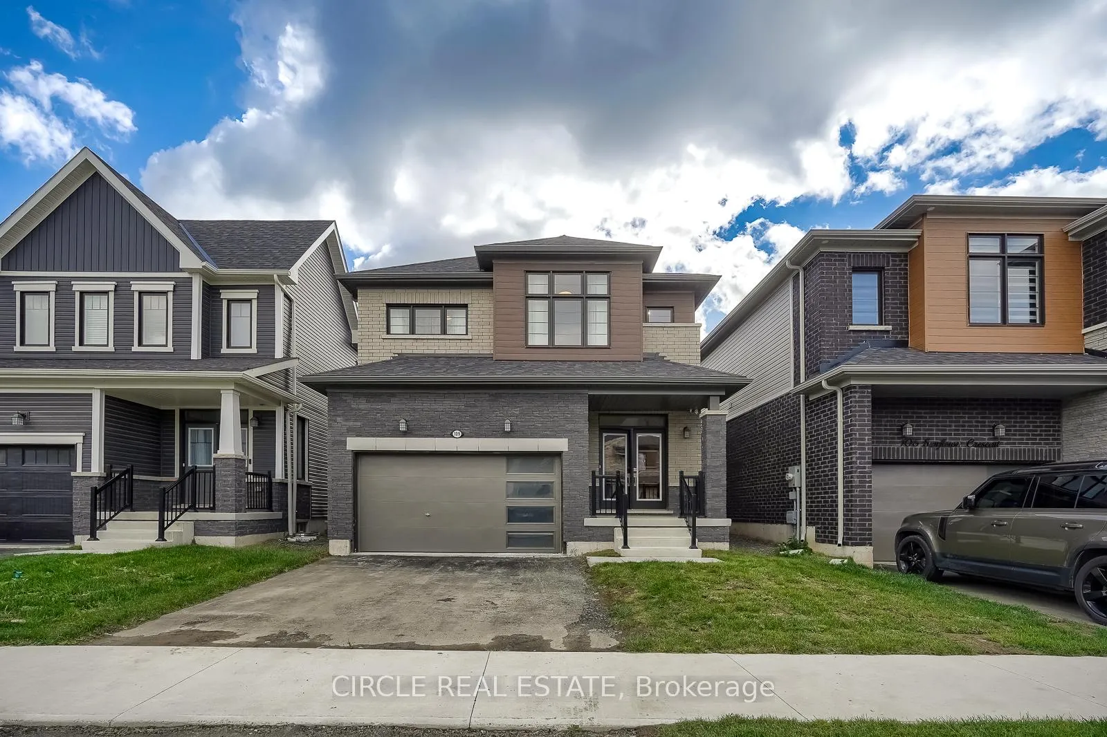 Photo 3 of 109 Sunflower Crescent, Thorold, Hurricane/Merrittville — HOMEH
