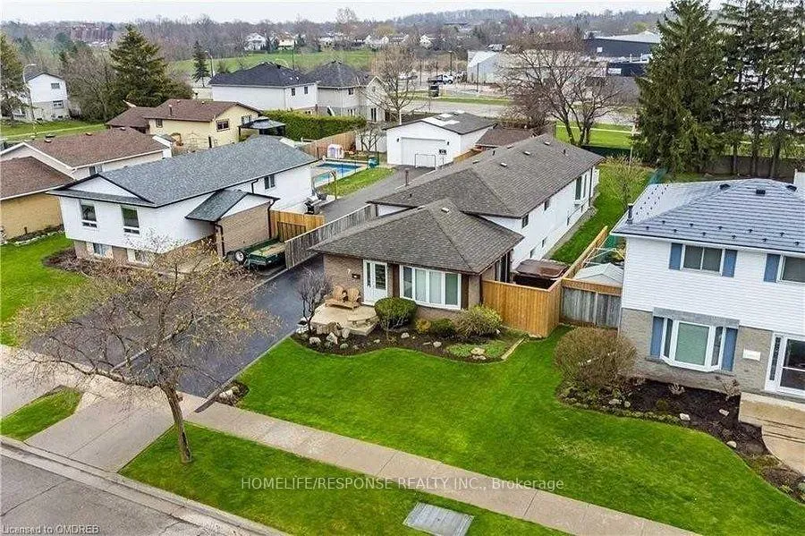Photo 1 of Unit UPPER, 7 Belleau Street, Hamilton, Stoney Creek Mountain — HOMEH
