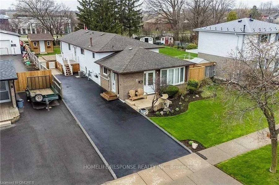 Photo 2 of Unit UPPER, 7 Belleau Street, Hamilton, Stoney Creek Mountain — HOMEH