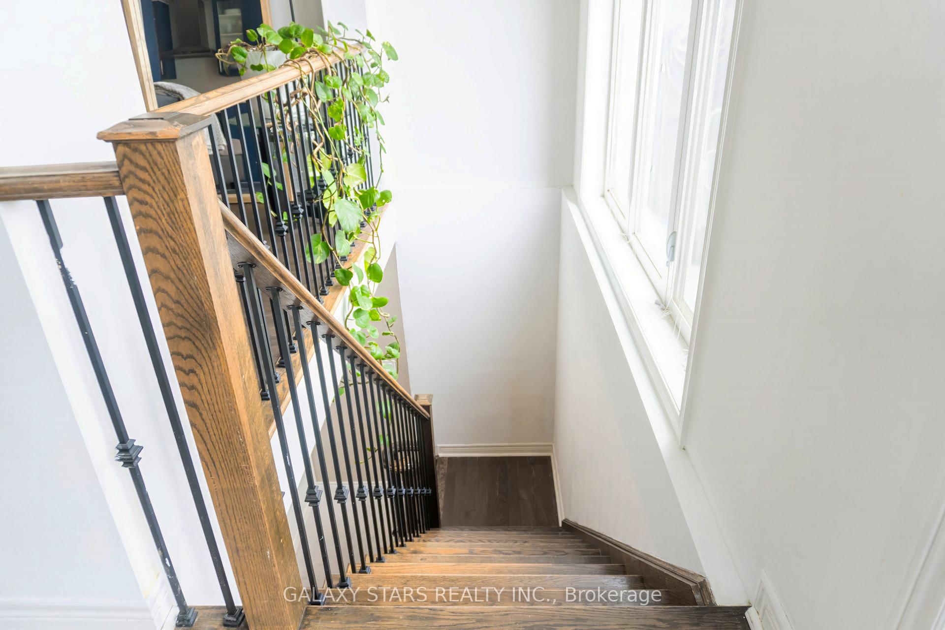 Photo 12 of 5 Aspenview Avenue, Caledon, Rural Caledon — HOMEH