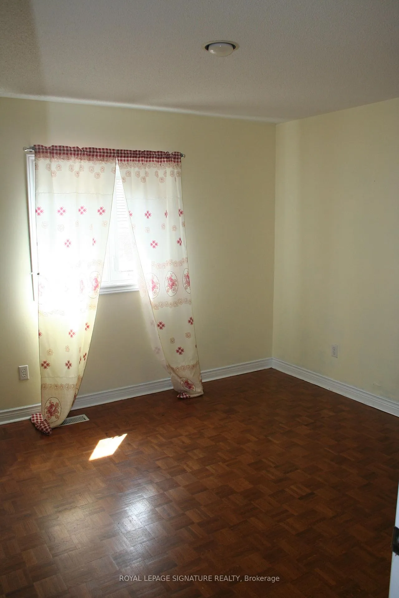 Photo 8 of Unit Upper, 2872 Castlebridge Drive, Mississauga, Central Erin Mills — HOMEH