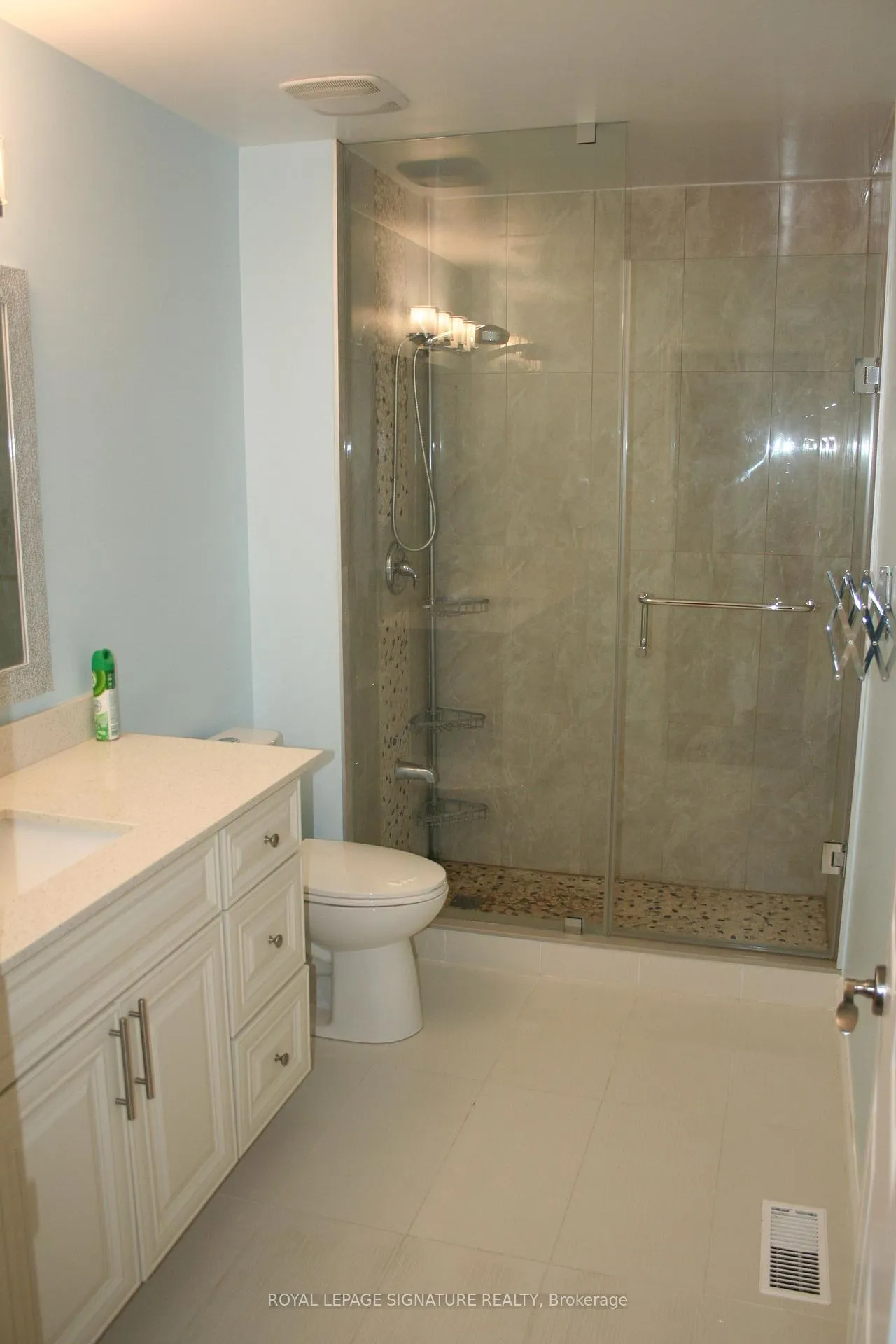 Photo 9 of Unit Upper, 2872 Castlebridge Drive, Mississauga, Central Erin Mills — HOMEH