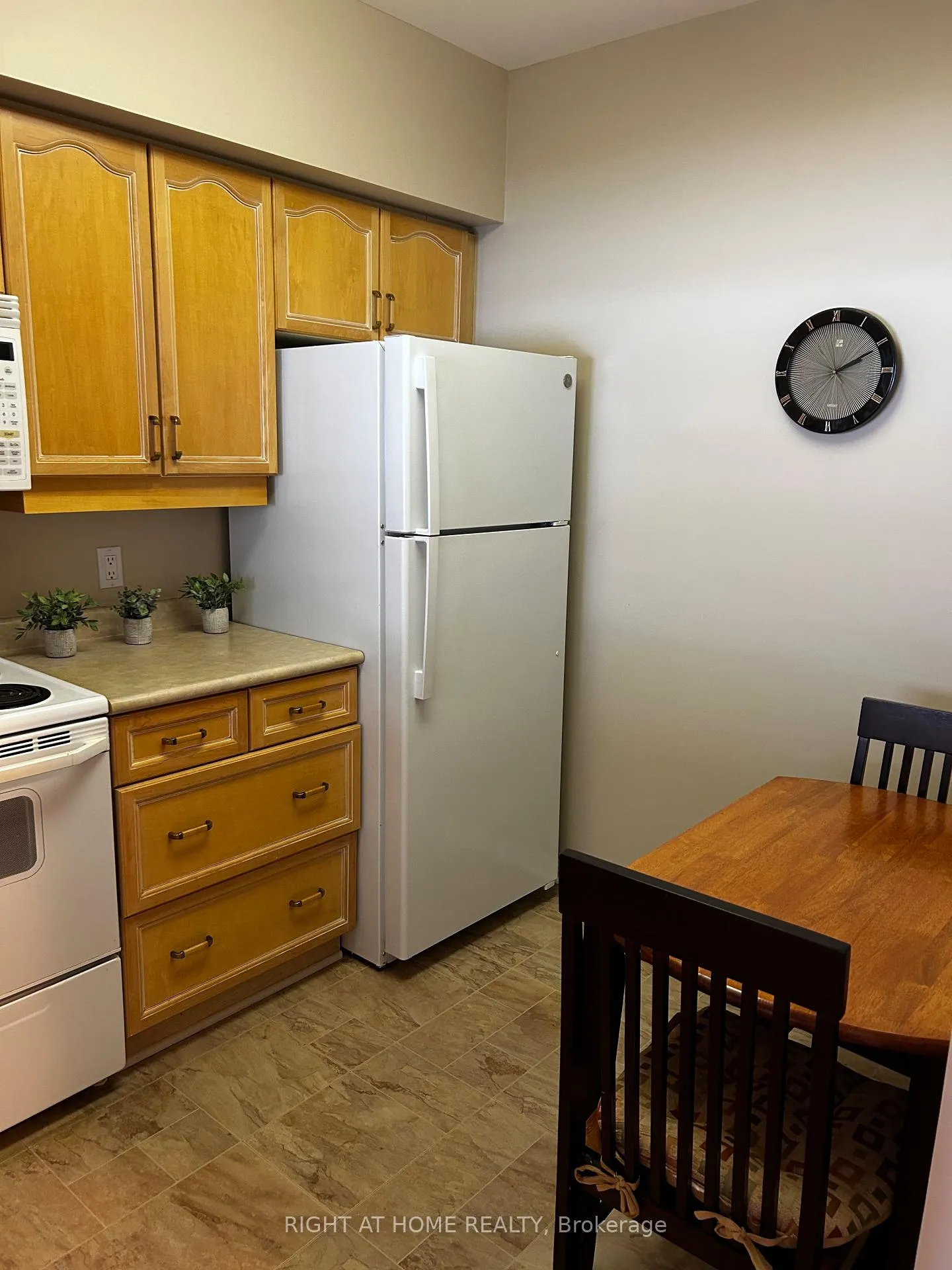 Photo 27 of Unit 311, 94 Dean Avenue, Barrie, Painswick South — HOMEH