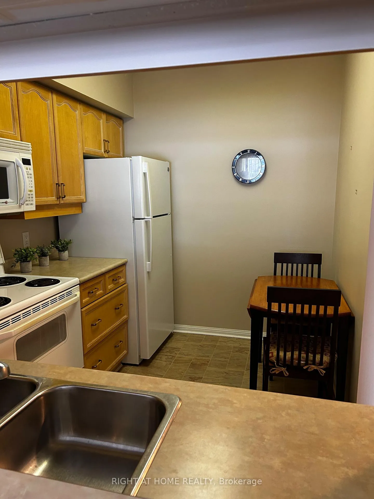 Photo 29 of Unit 311, 94 Dean Avenue, Barrie, Painswick South — HOMEH