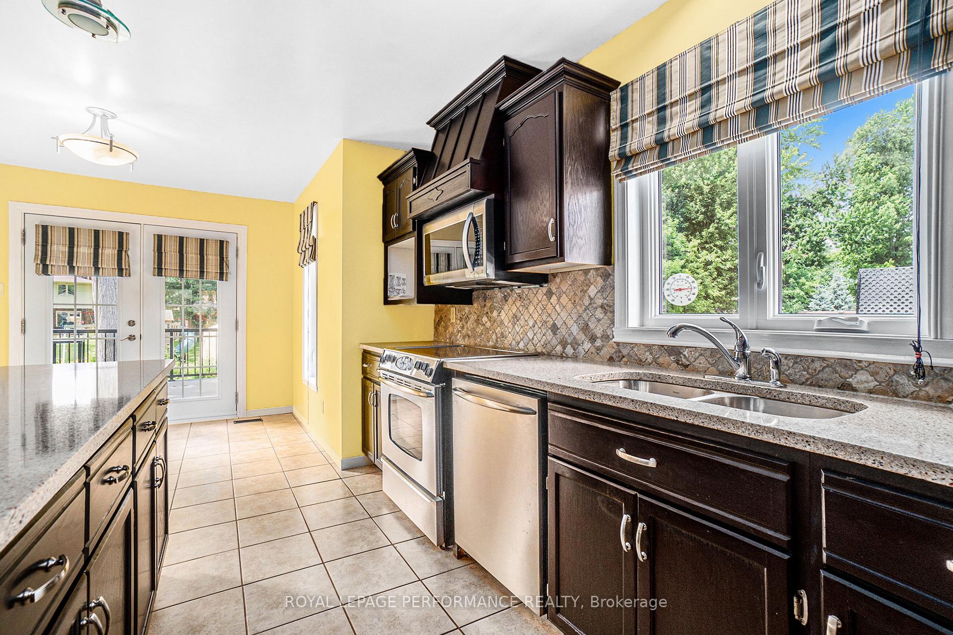 Photo 18 of 572 Dean Drive, Cornwall — HOMEH