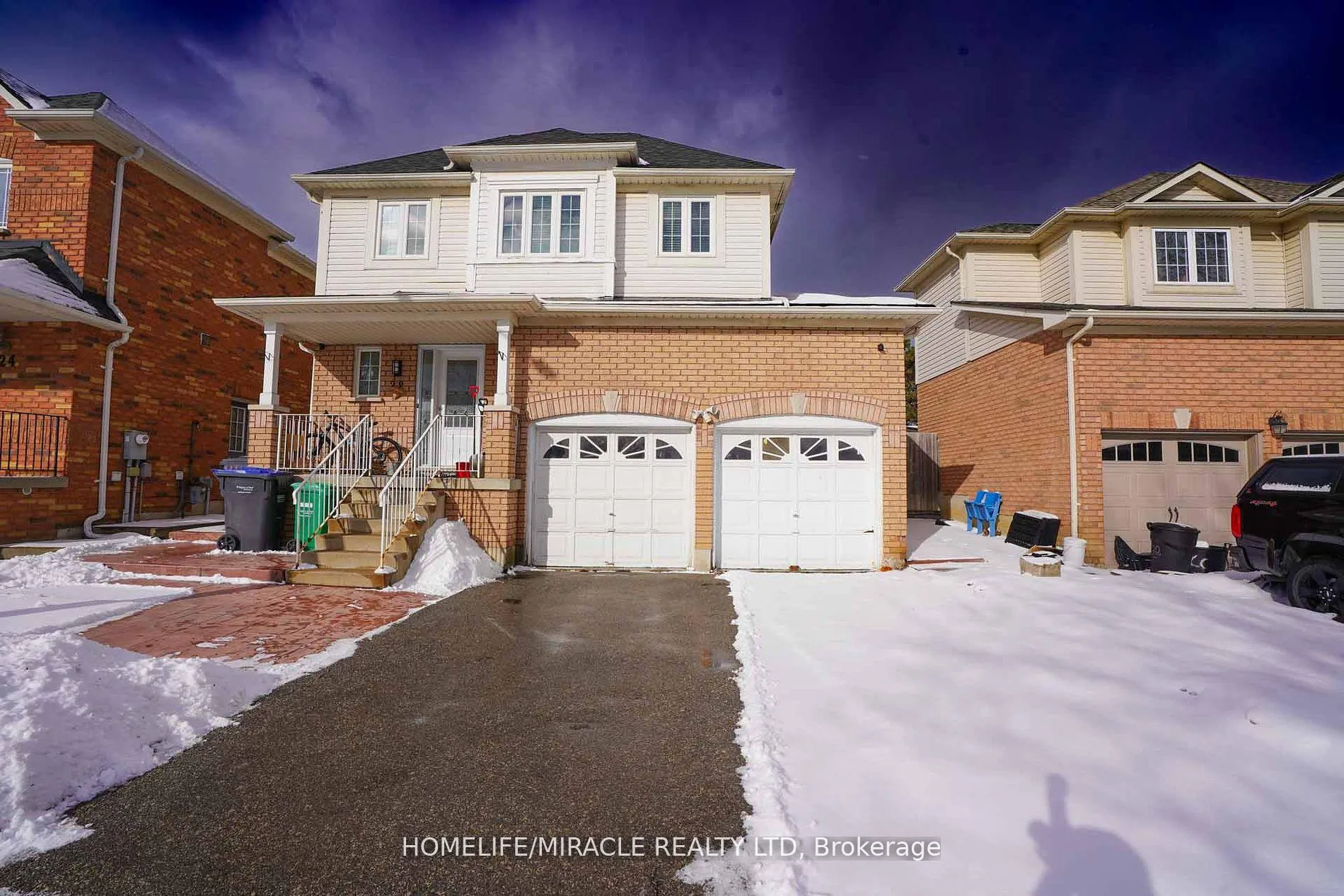 Photo 3 of Unit #Lower, 22 Courtsfield Crescent, Brampton, Fletcher's Meadow — HOMEH