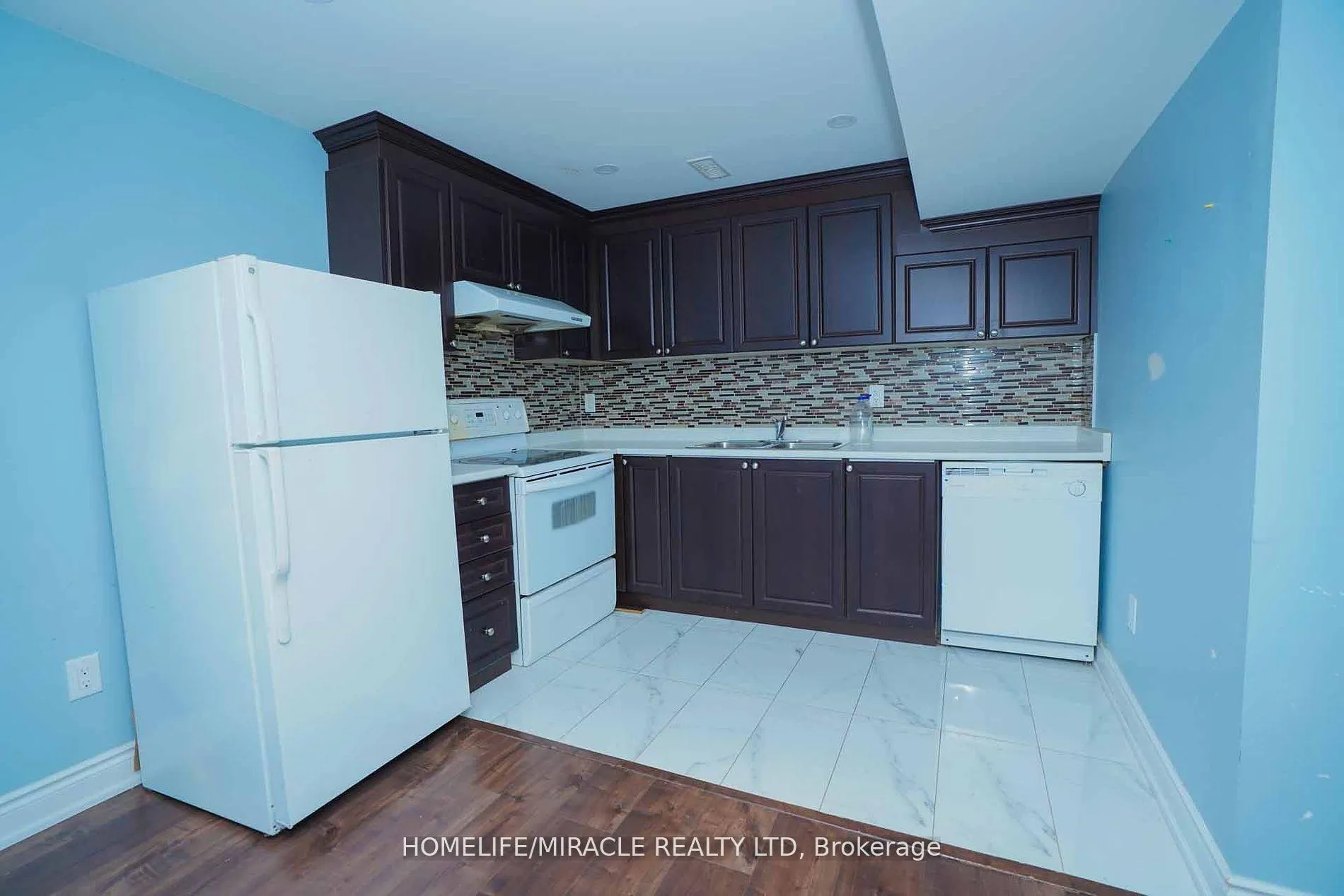 Photo 8 of Unit #Lower, 22 Courtsfield Crescent, Brampton, Fletcher's Meadow — HOMEH