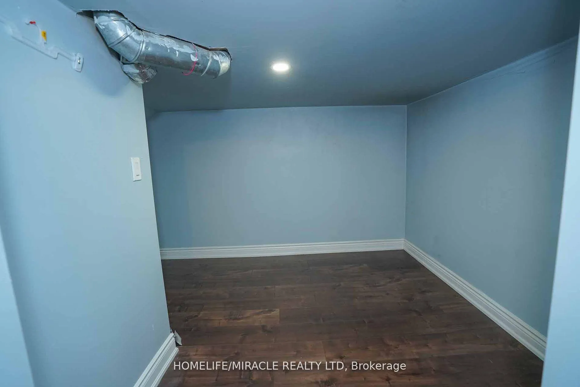Photo 13 of Unit #Lower, 22 Courtsfield Crescent, Brampton, Fletcher's Meadow — HOMEH
