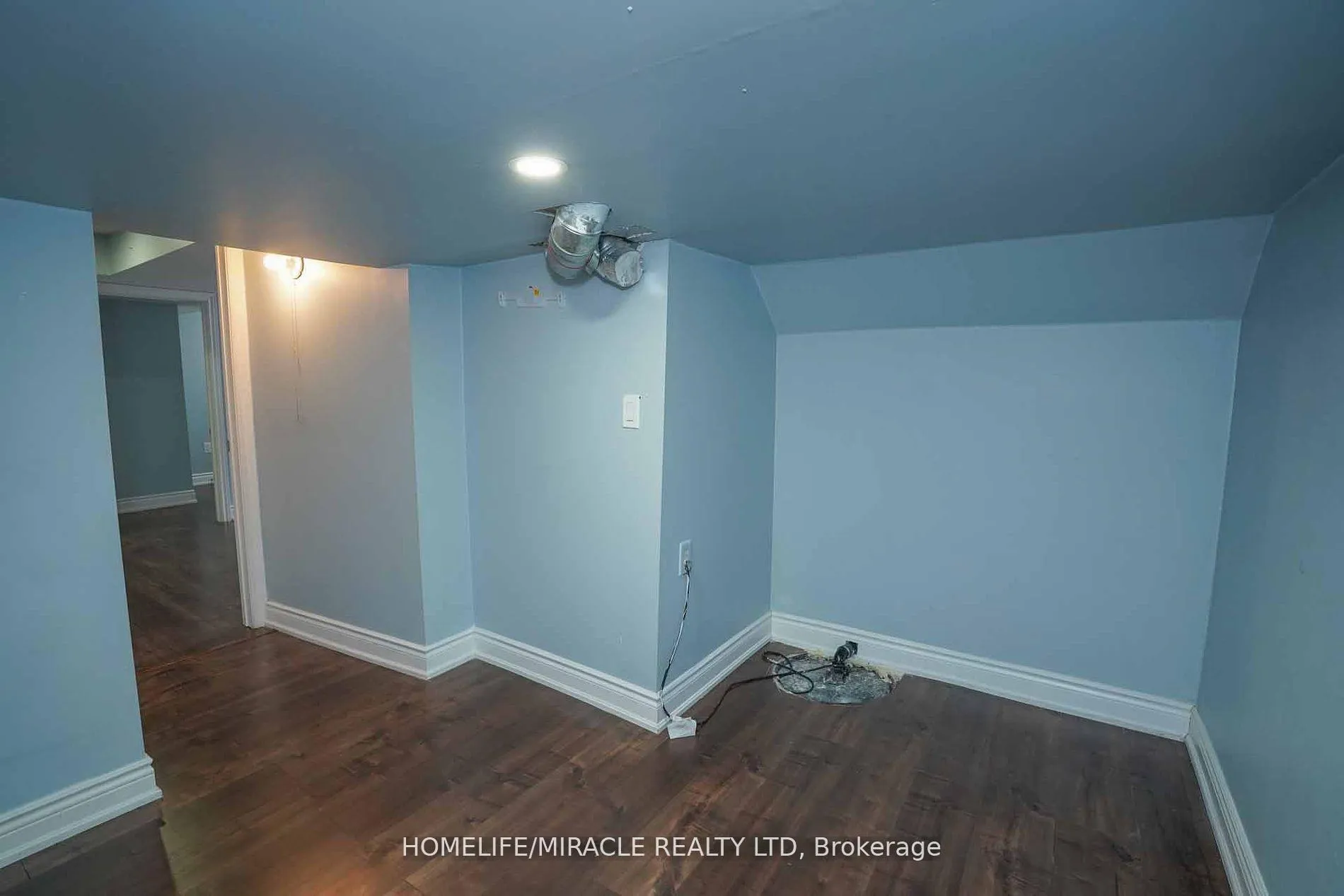Photo 14 of Unit #Lower, 22 Courtsfield Crescent, Brampton, Fletcher's Meadow — HOMEH