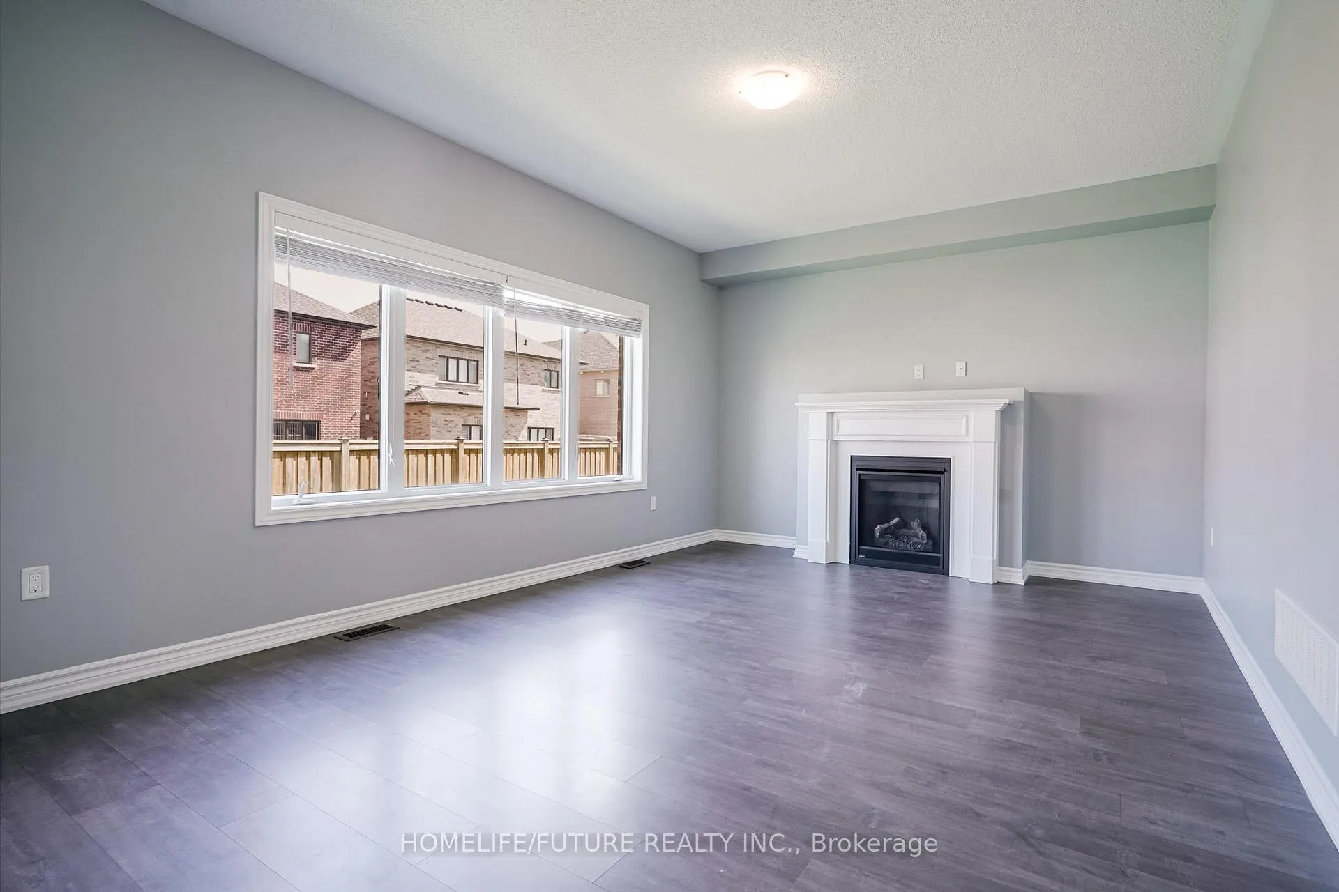 Photo 8 of 51 Arthur McLaughlin Street, Clarington, Bowmanville — HOMEH